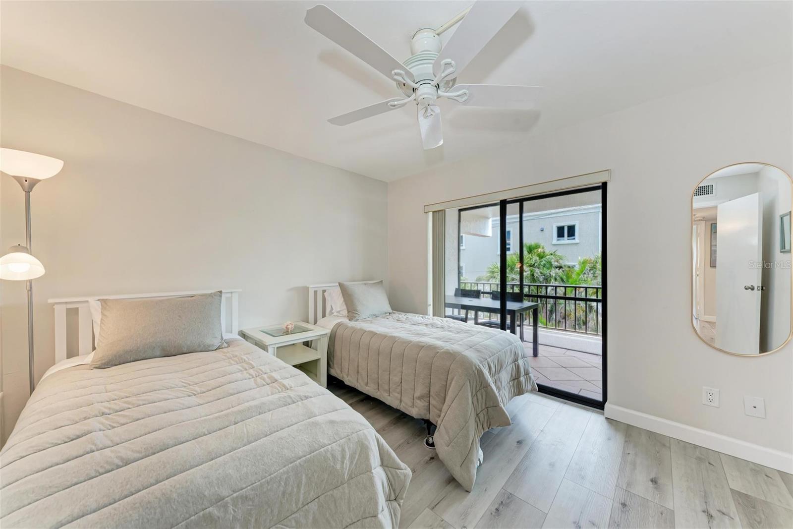 LIDO SHORES - Residential Lease