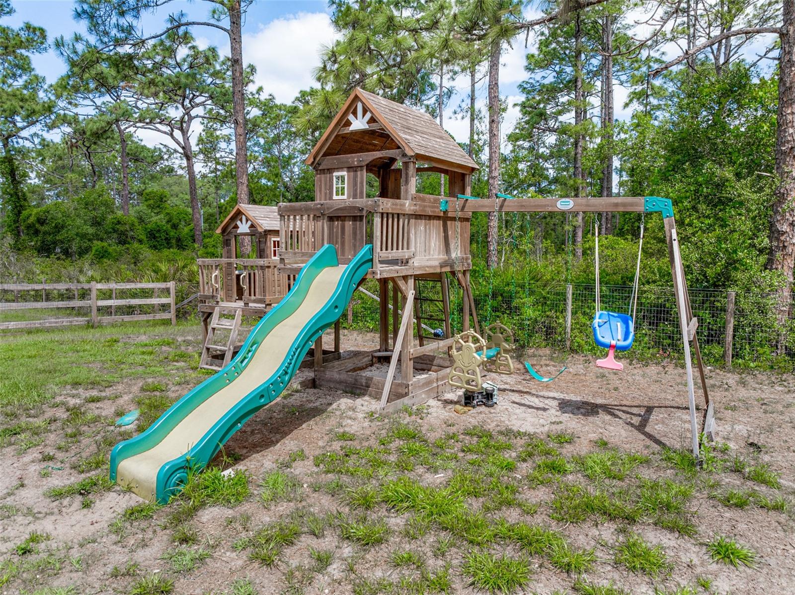 ROYAL TRAILS UNIT 01 - Residential