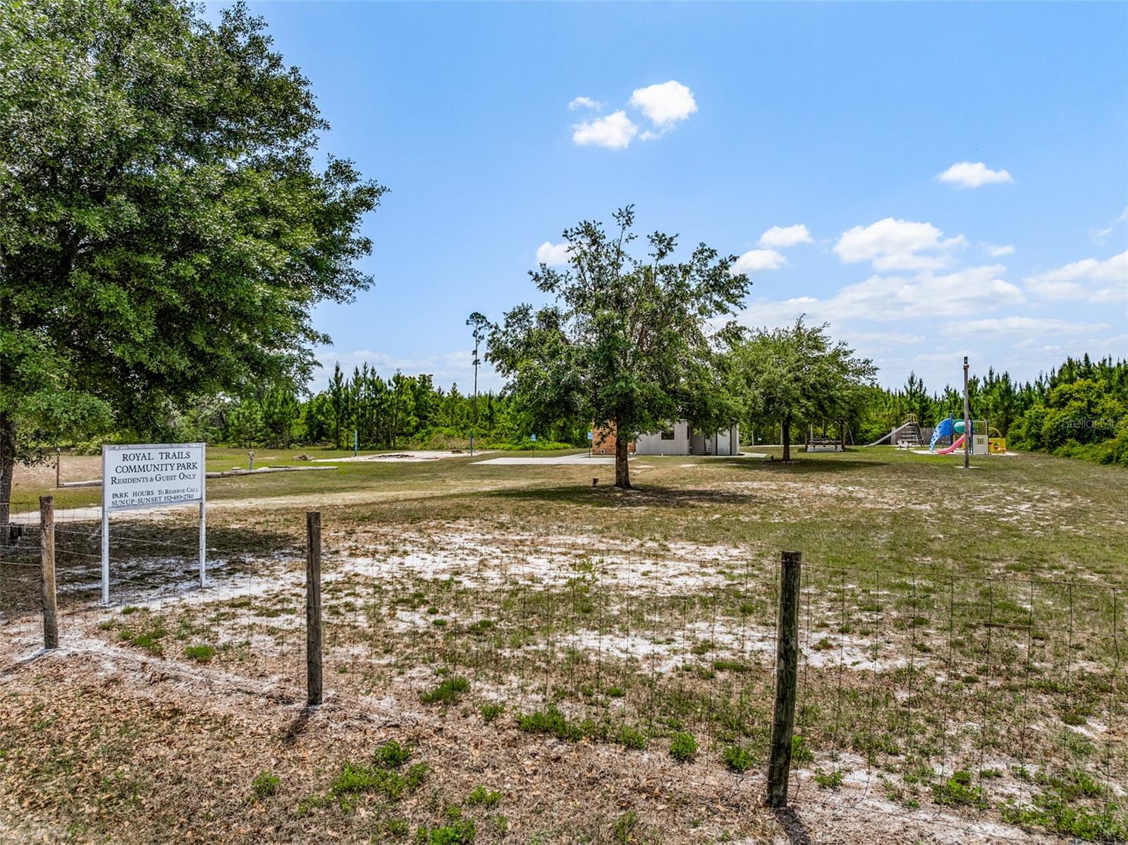 ROYAL TRAILS UNIT 01 - Residential