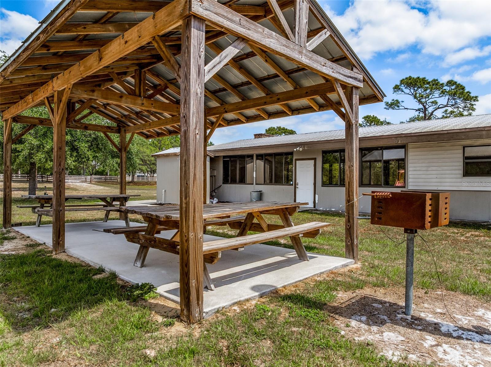 ROYAL TRAILS UNIT 01 - Residential