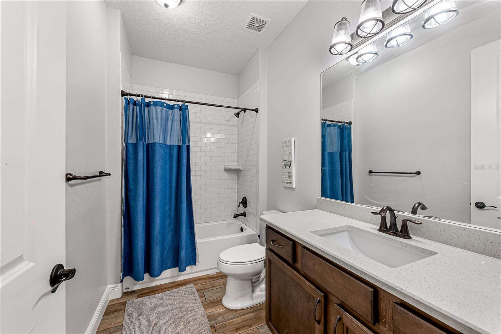 ROYAL TRAILS UNIT 01 - Residential