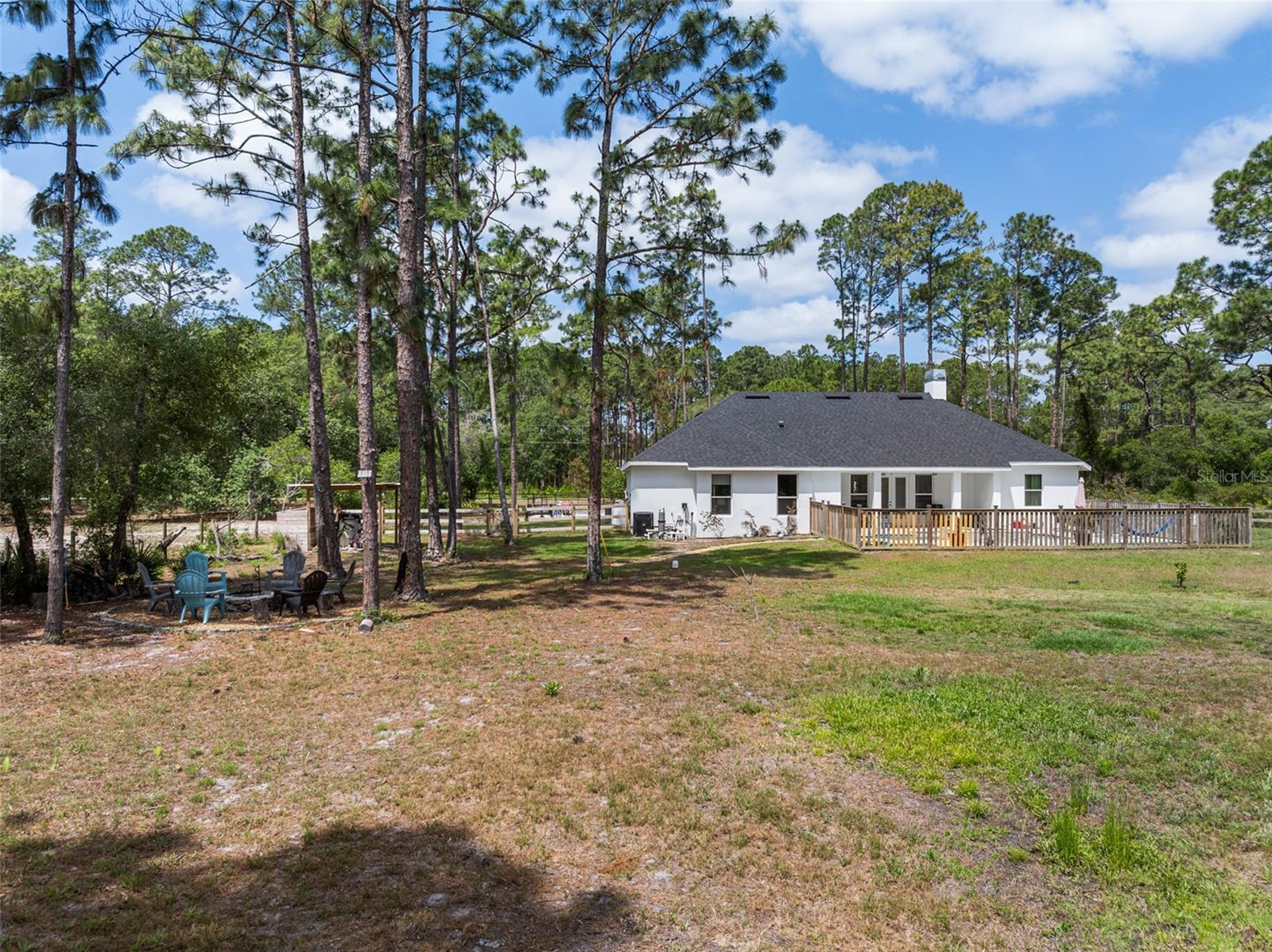 ROYAL TRAILS UNIT 01 - Residential