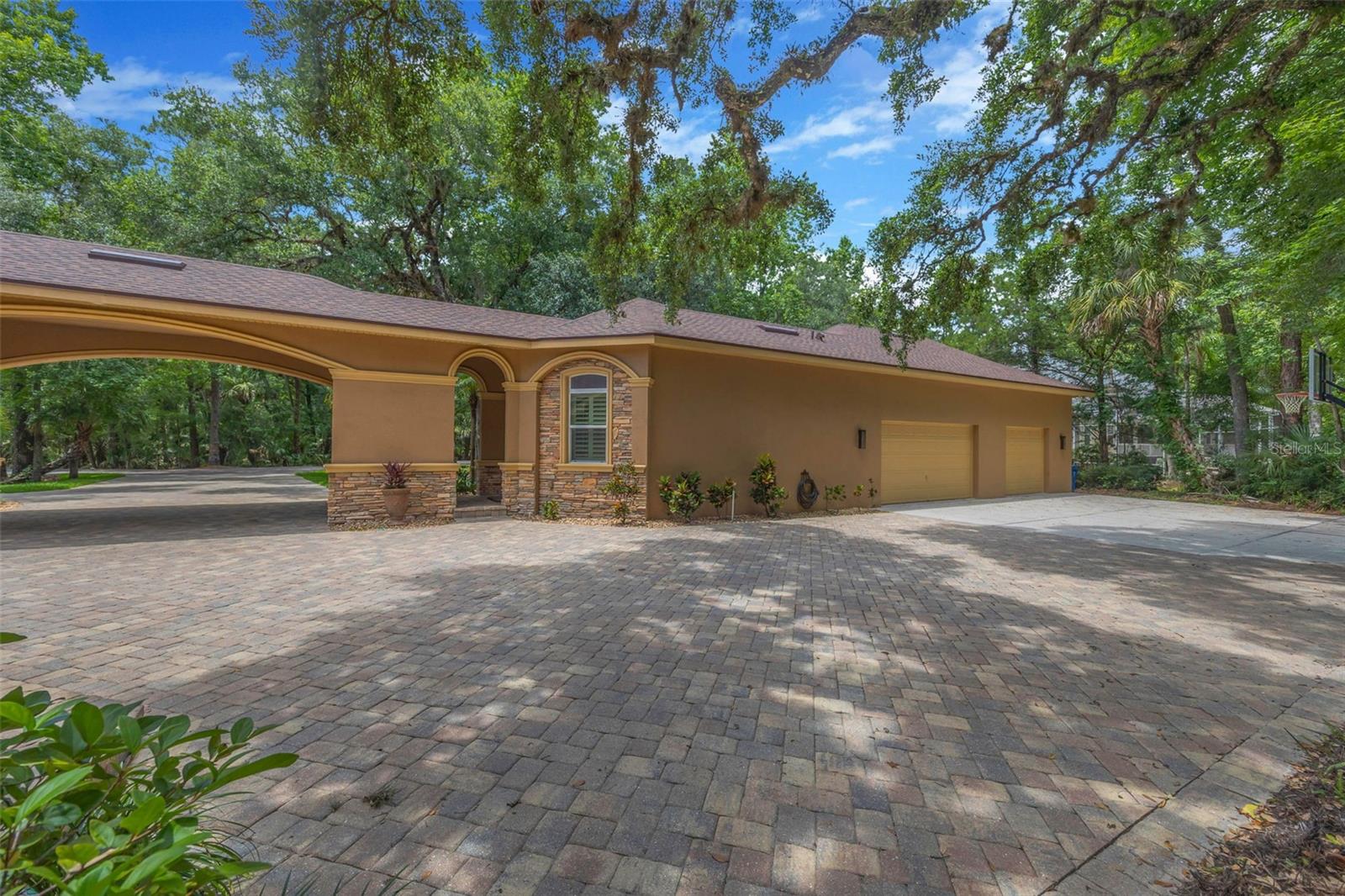 TAMPA PALMS UNIT 2E REV - Residential