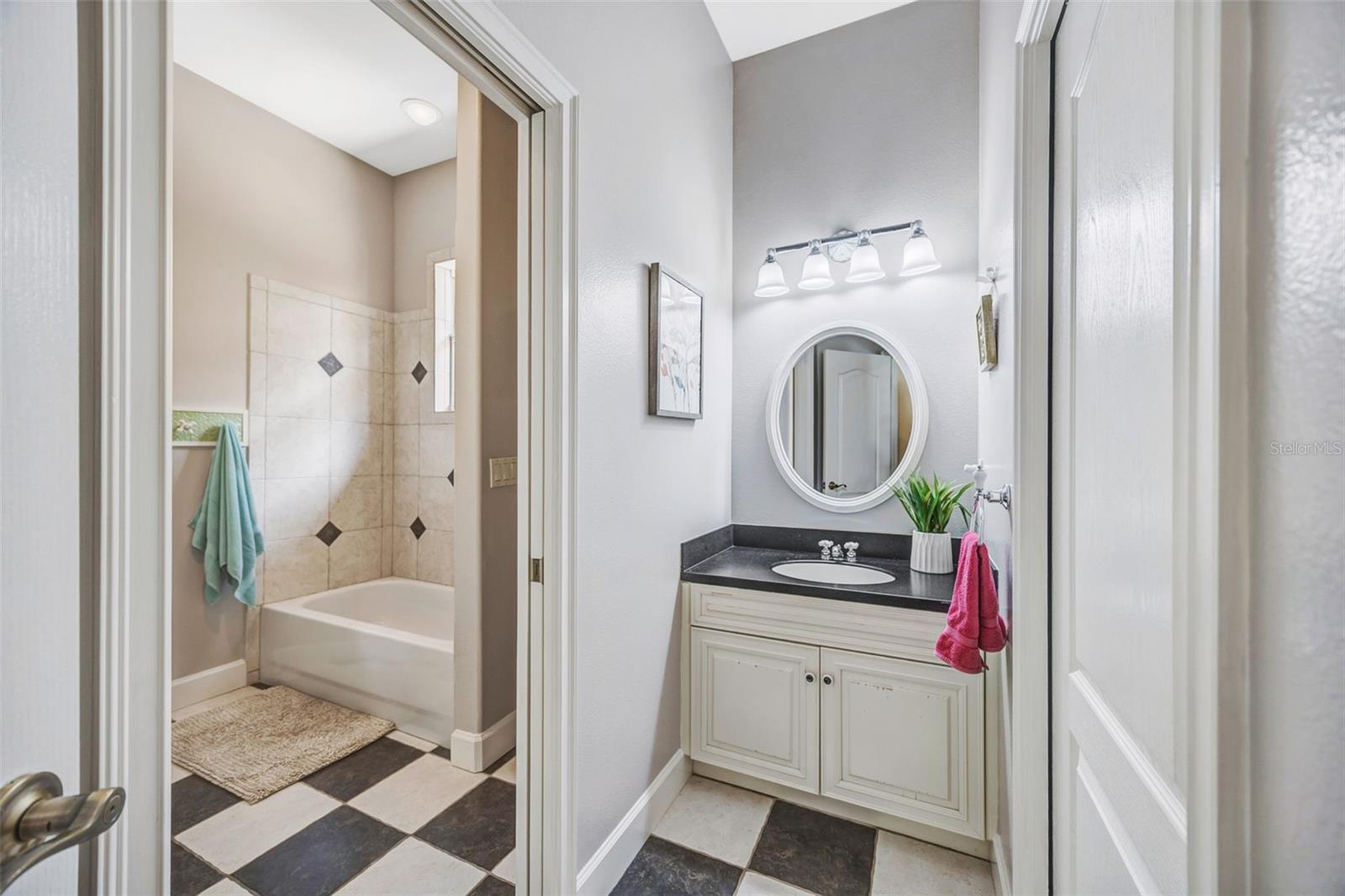 TAMPA PALMS UNIT 2E REV - Residential