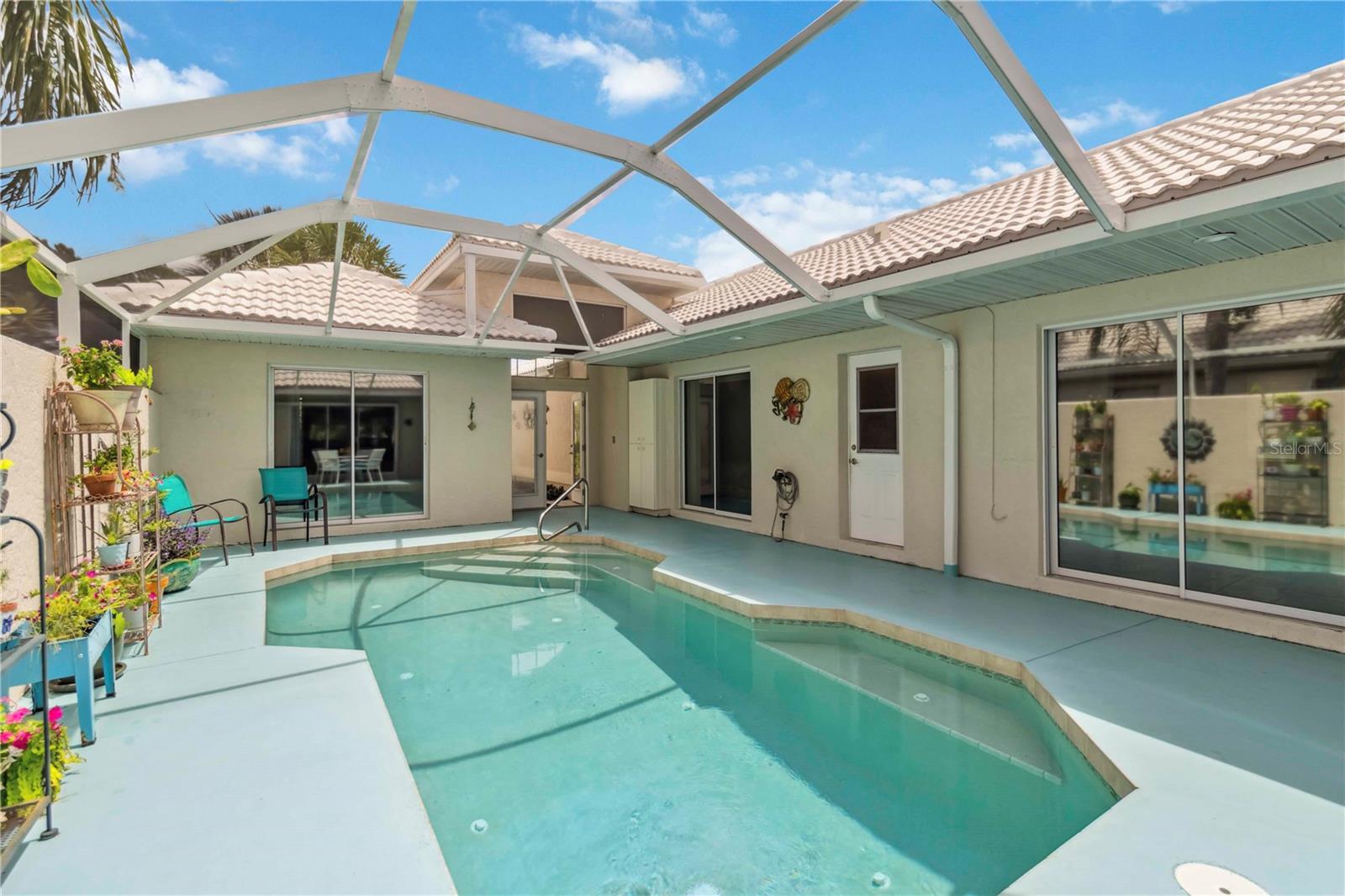 1110 SOUTHLAKE COURT