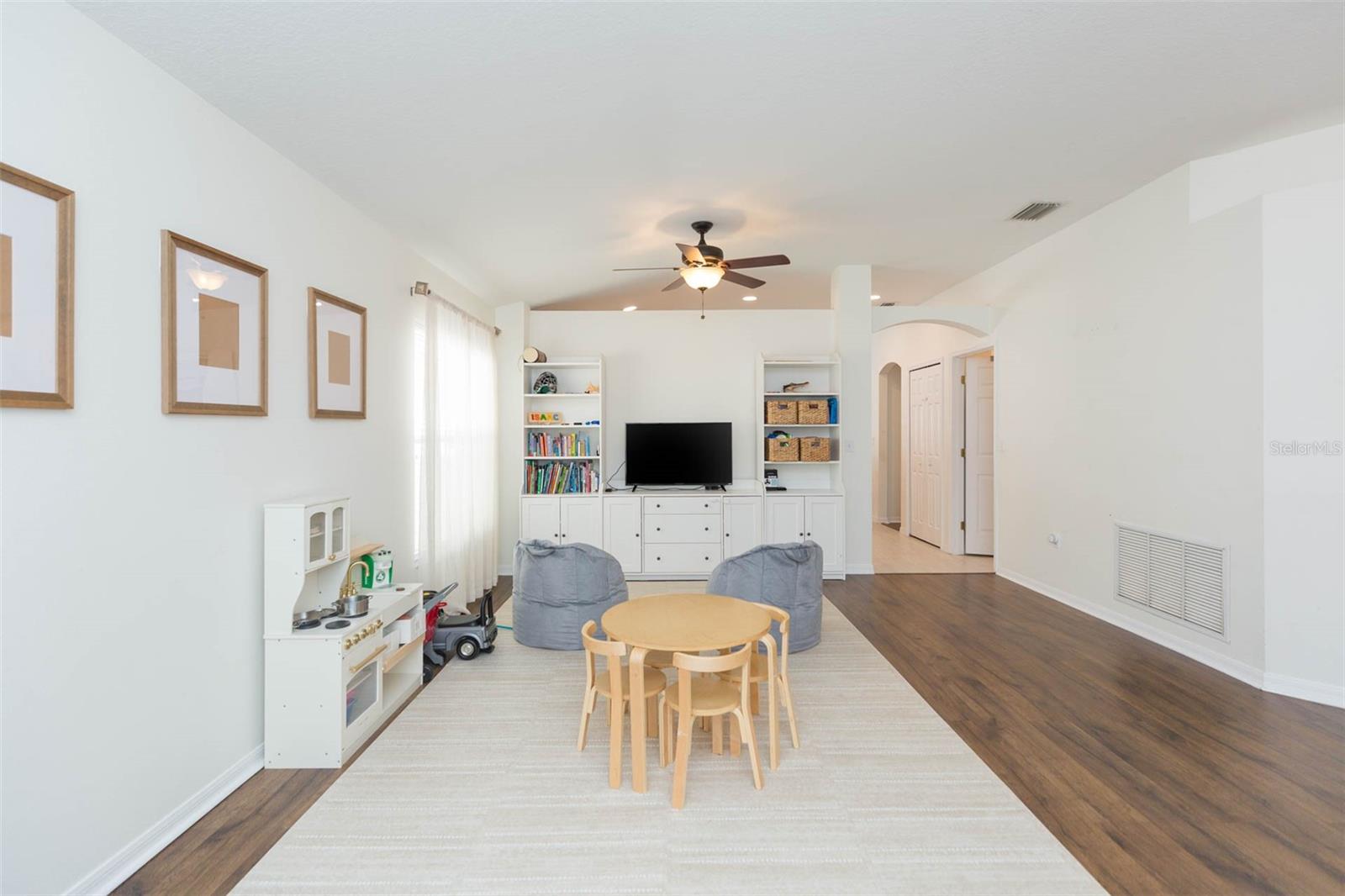 5322 BRADDOCK DRIVE