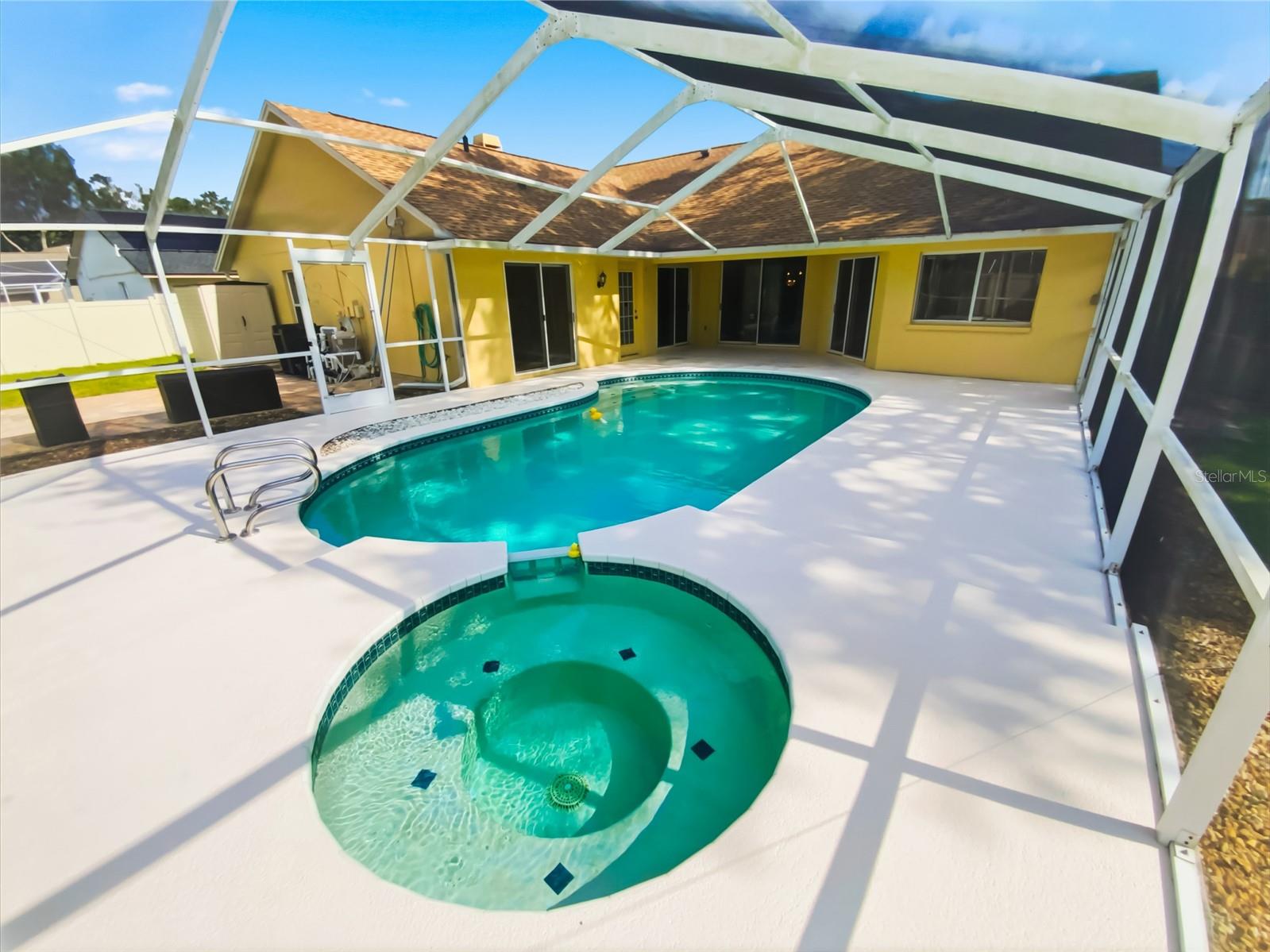 KEYSTONE CROSSINGS - Residential