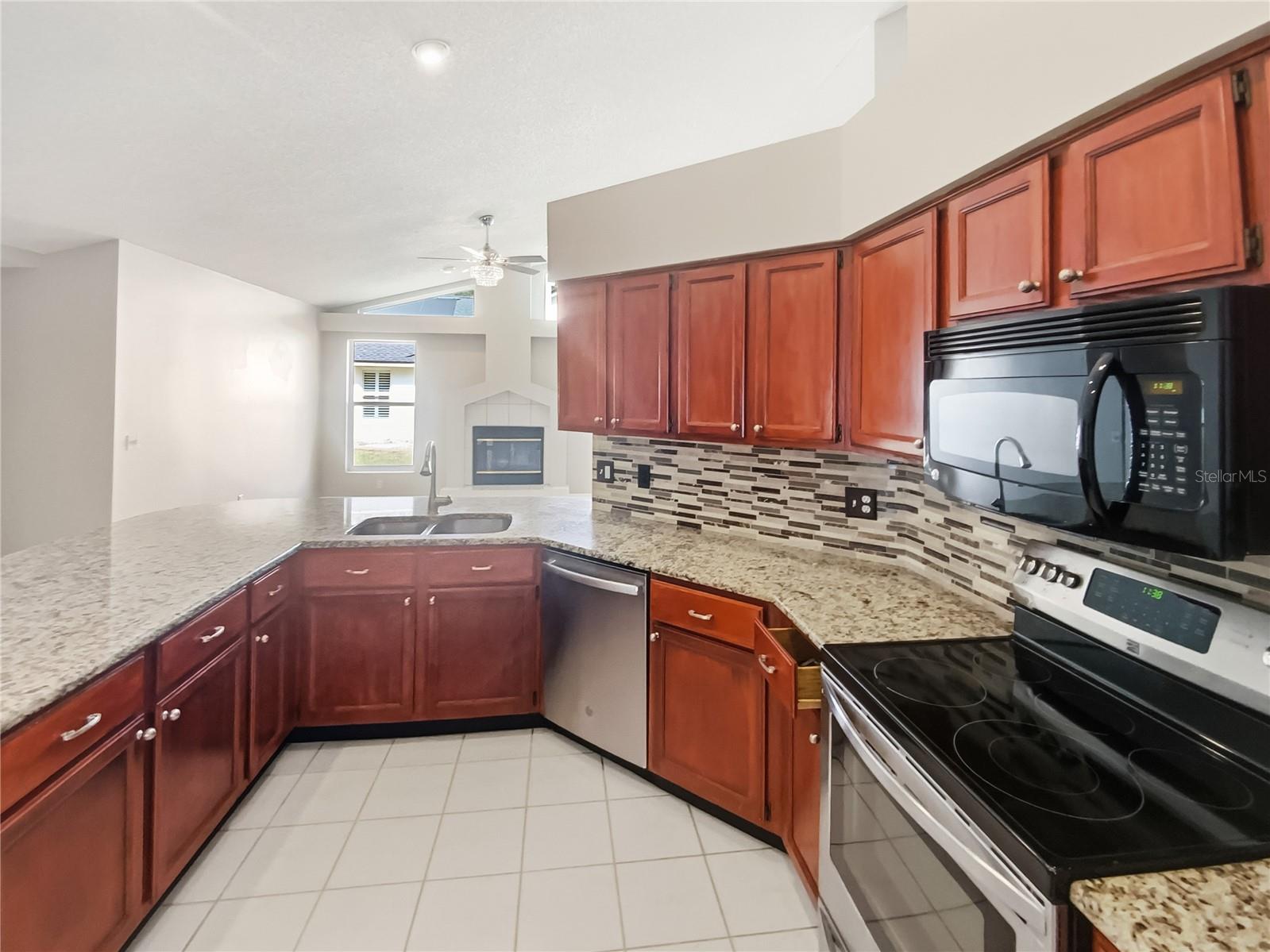 KEYSTONE CROSSINGS - Residential