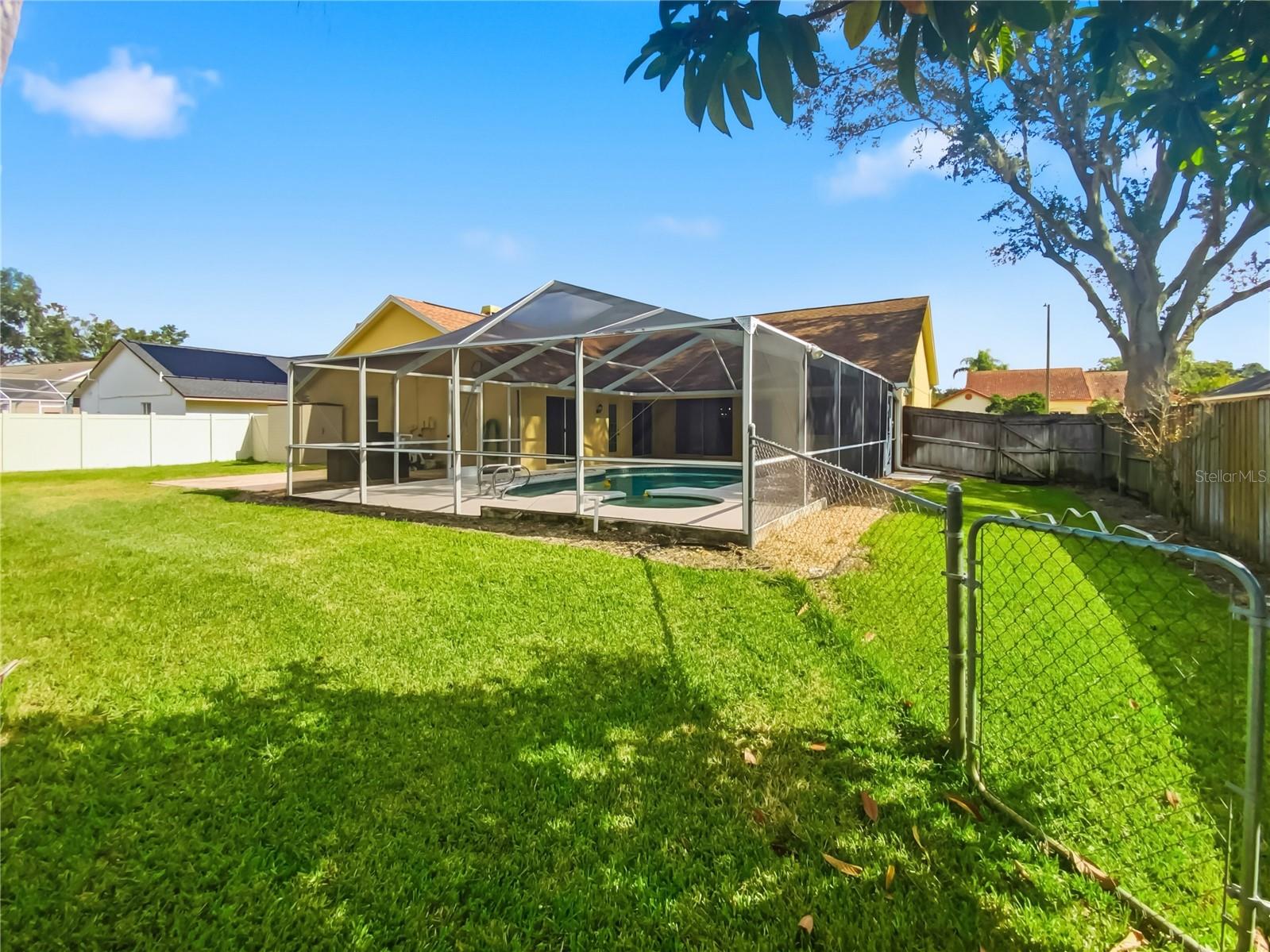 KEYSTONE CROSSINGS - Residential