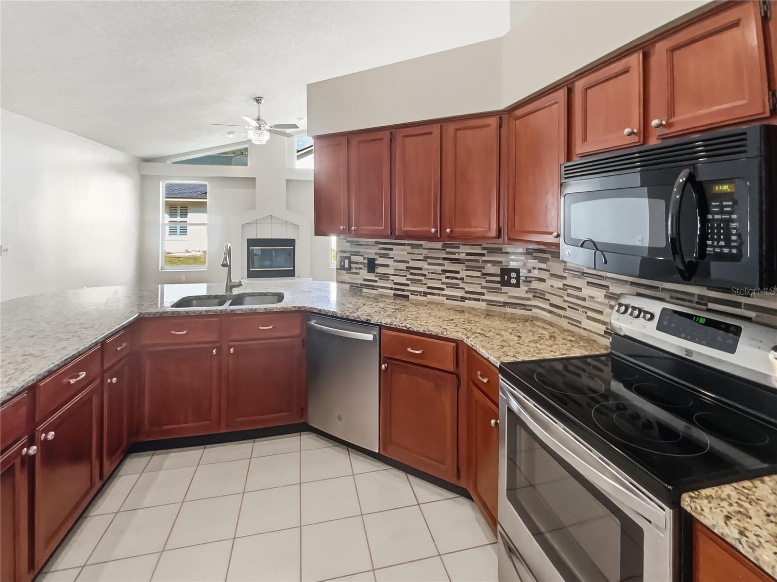 KEYSTONE CROSSINGS - Residential