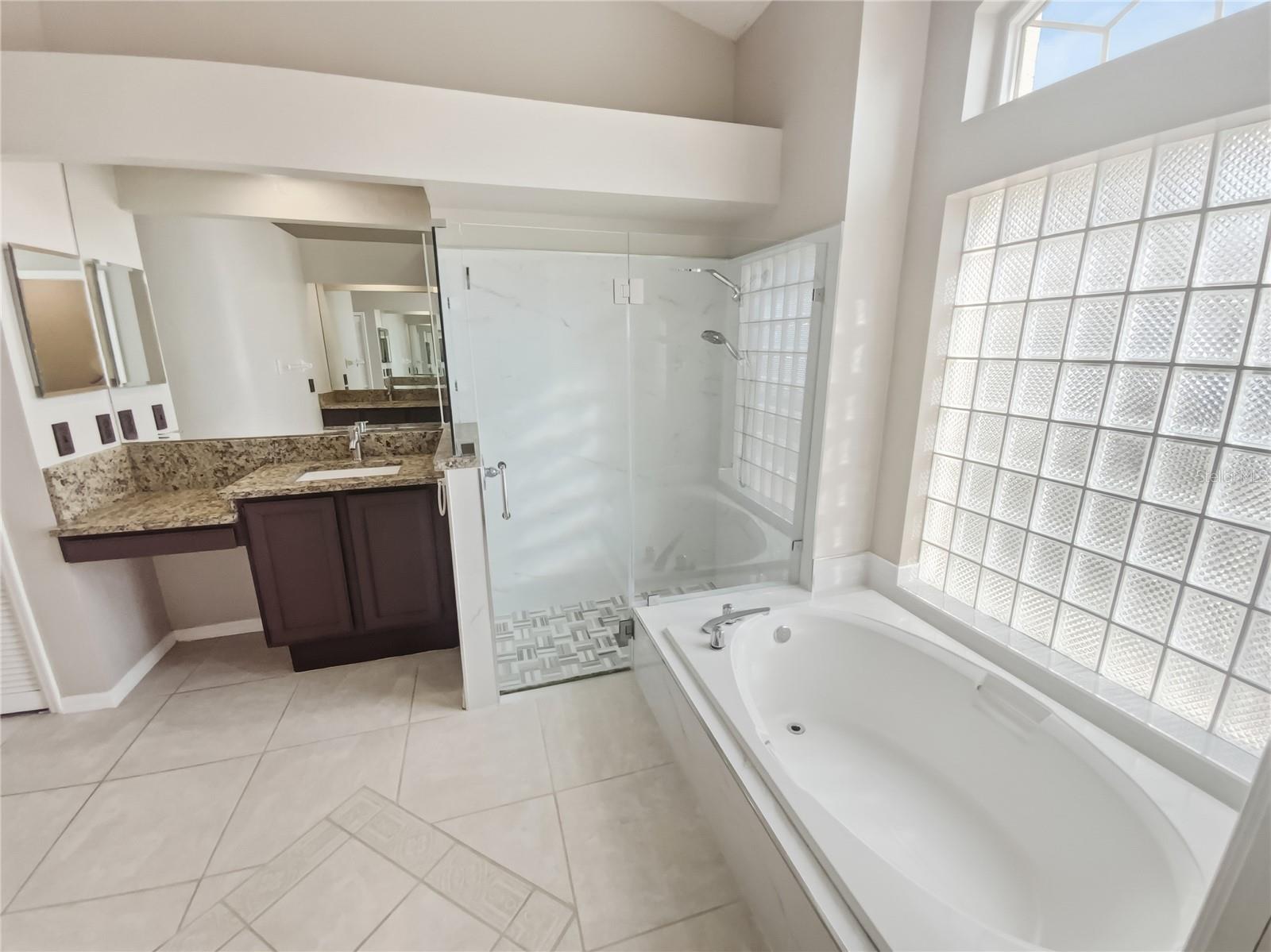 KEYSTONE CROSSINGS - Residential