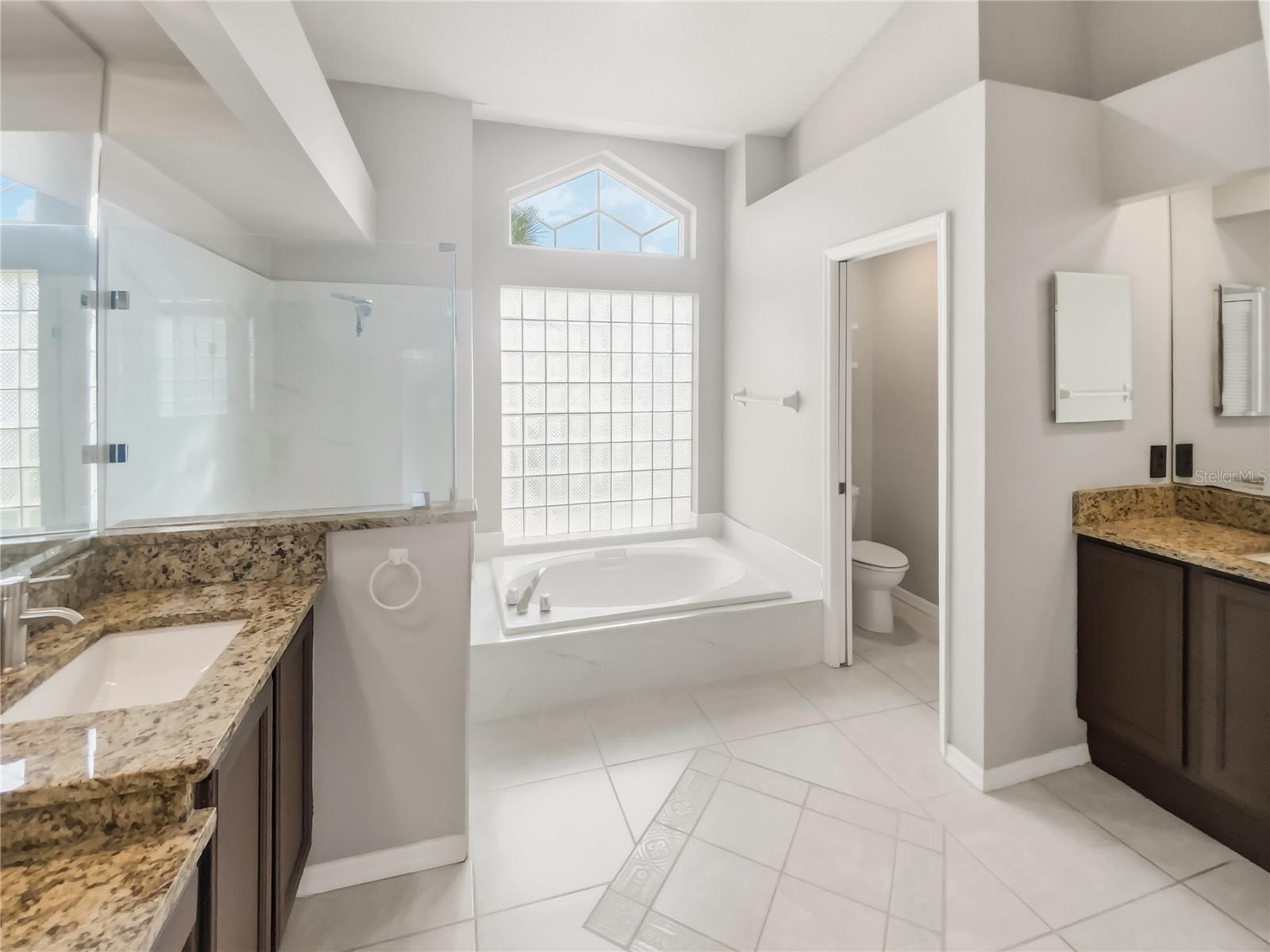 KEYSTONE CROSSINGS - Residential