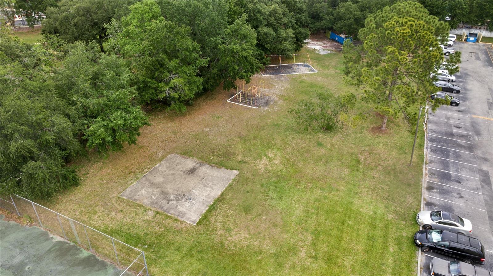 HUNTINGTON ON GREEN CONDO - Residential