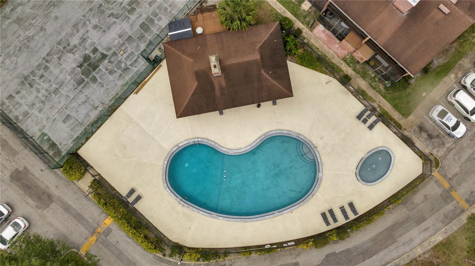 HUNTINGTON ON GREEN CONDO - Residential