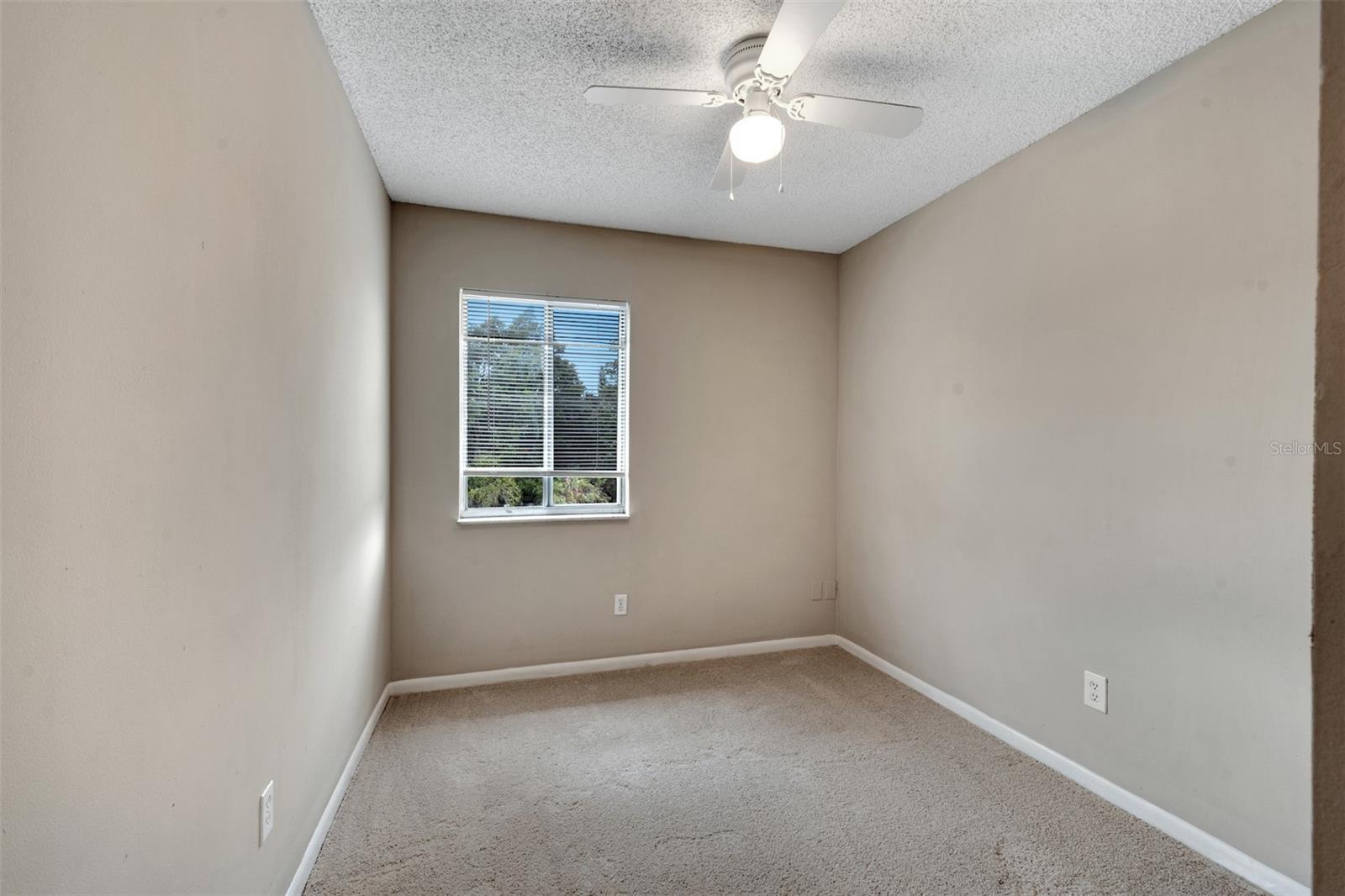 HUNTINGTON ON GREEN CONDO - Residential