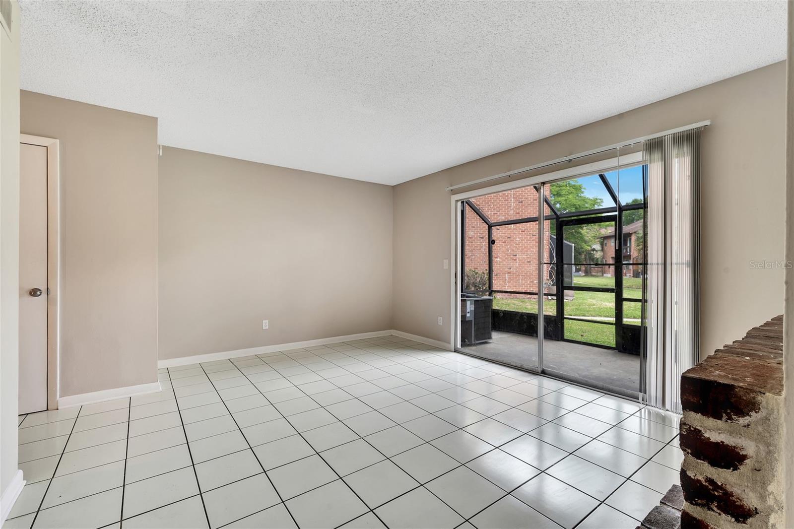 HUNTINGTON ON GREEN CONDO - Residential