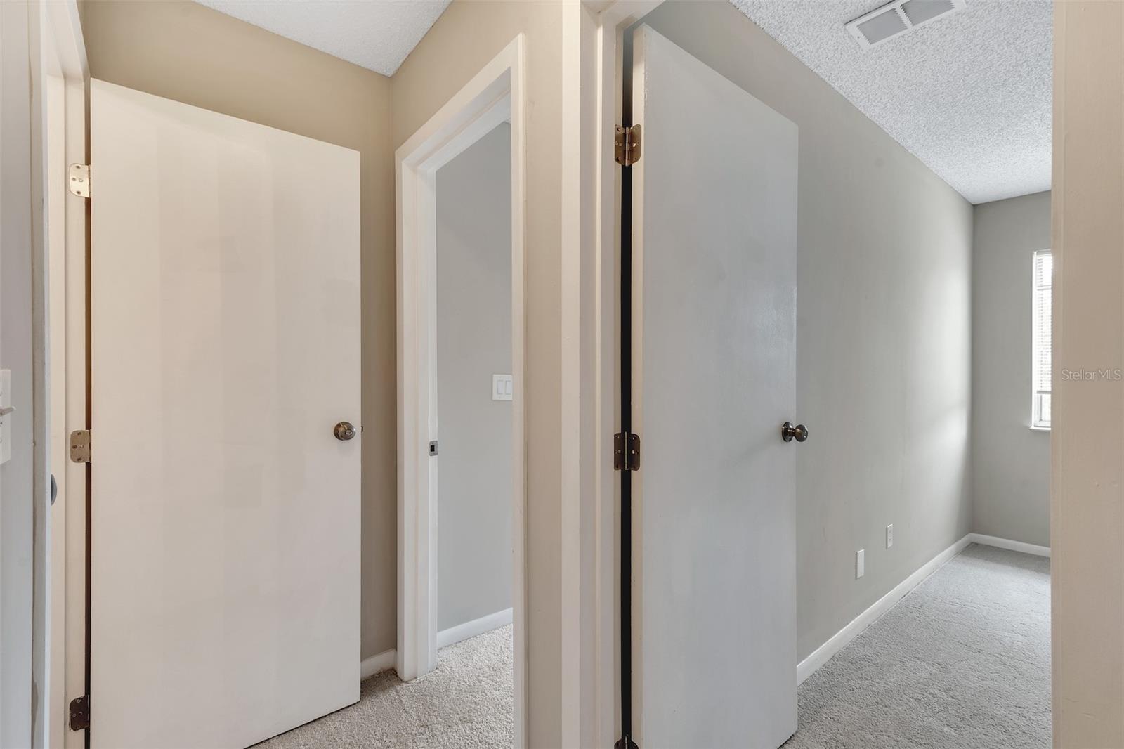 HUNTINGTON ON GREEN CONDO - Residential