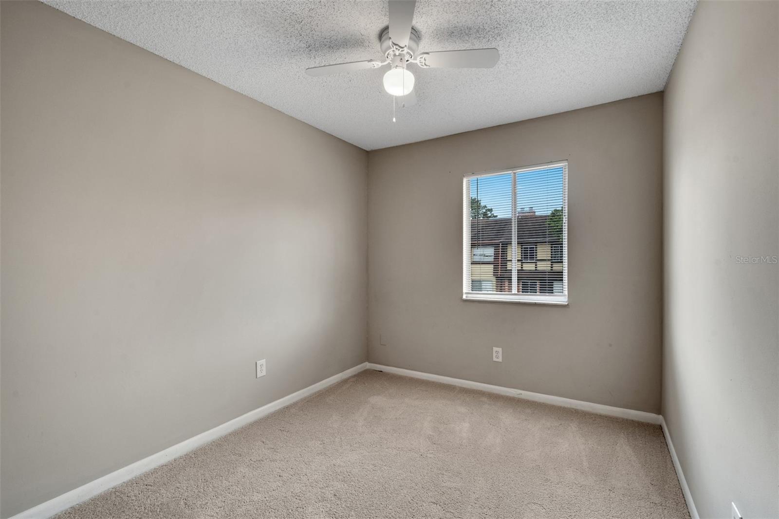 HUNTINGTON ON GREEN CONDO - Residential