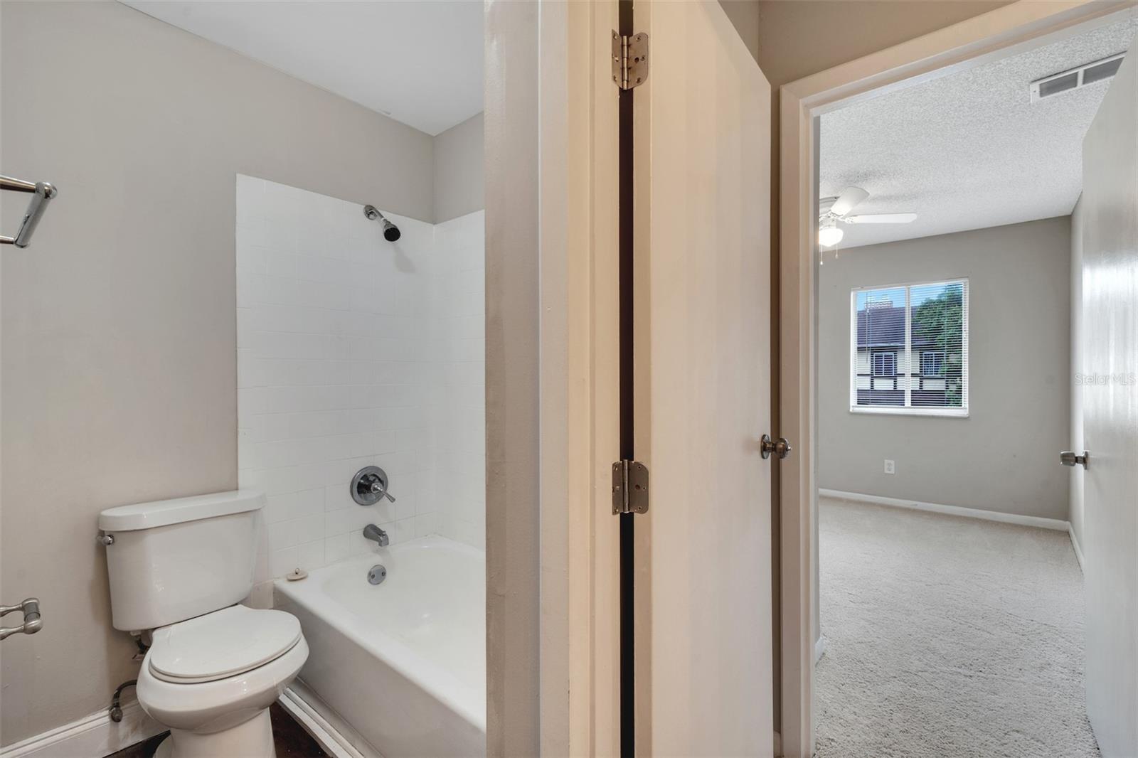 HUNTINGTON ON GREEN CONDO - Residential