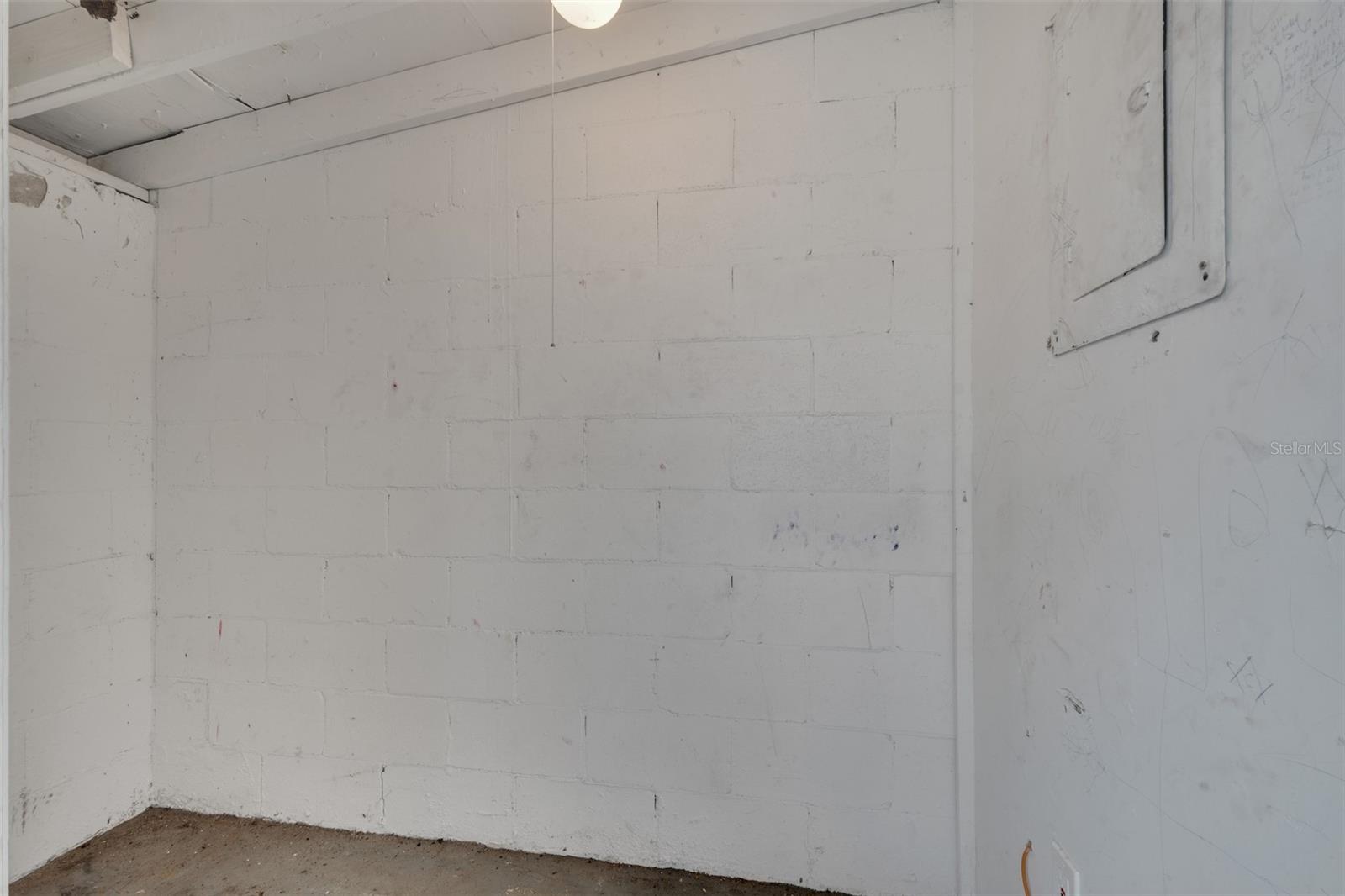 HUNTINGTON ON GREEN CONDO - Residential