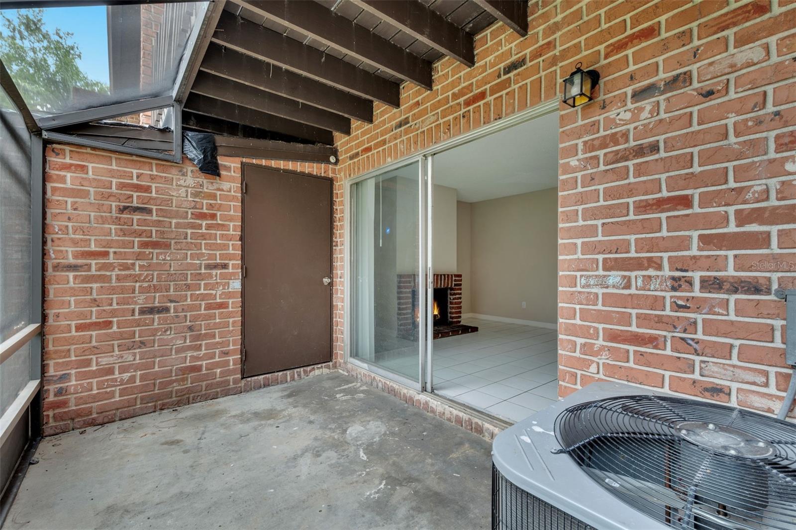 HUNTINGTON ON GREEN CONDO - Residential