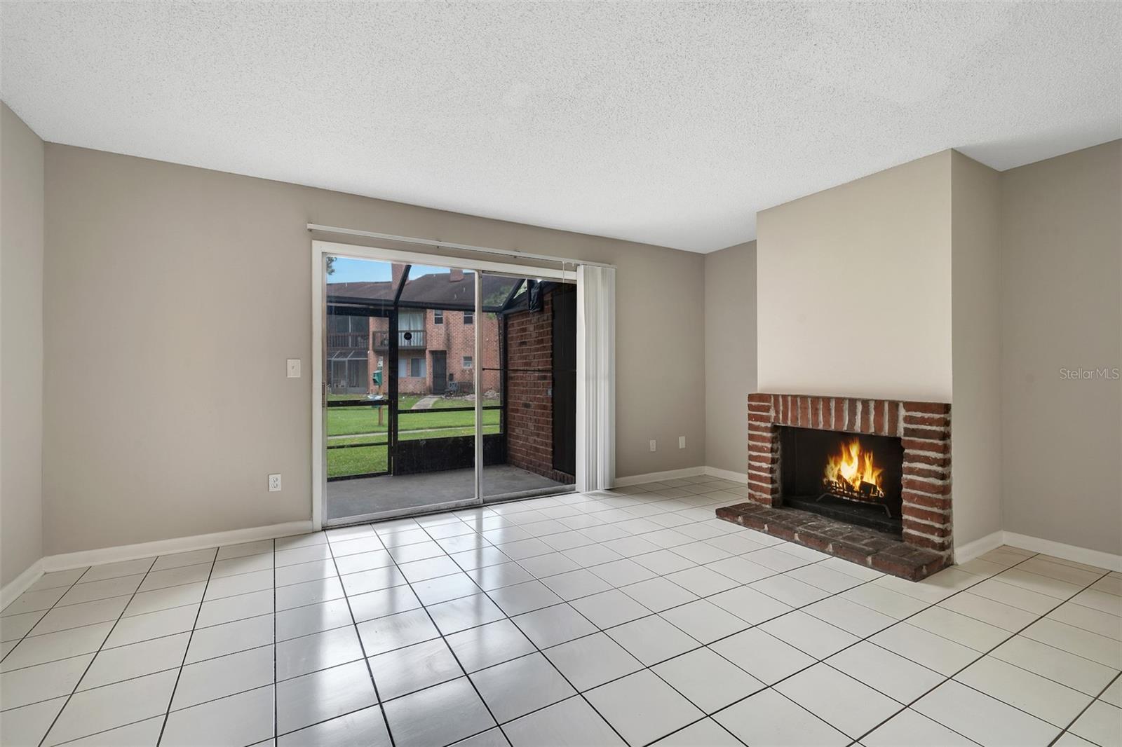 HUNTINGTON ON GREEN CONDO - Residential