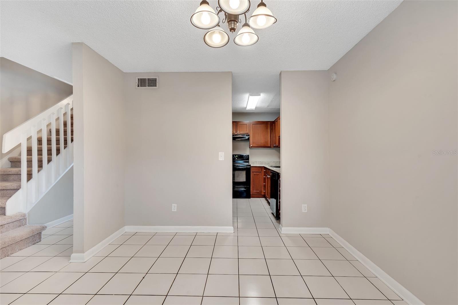 HUNTINGTON ON GREEN CONDO - Residential