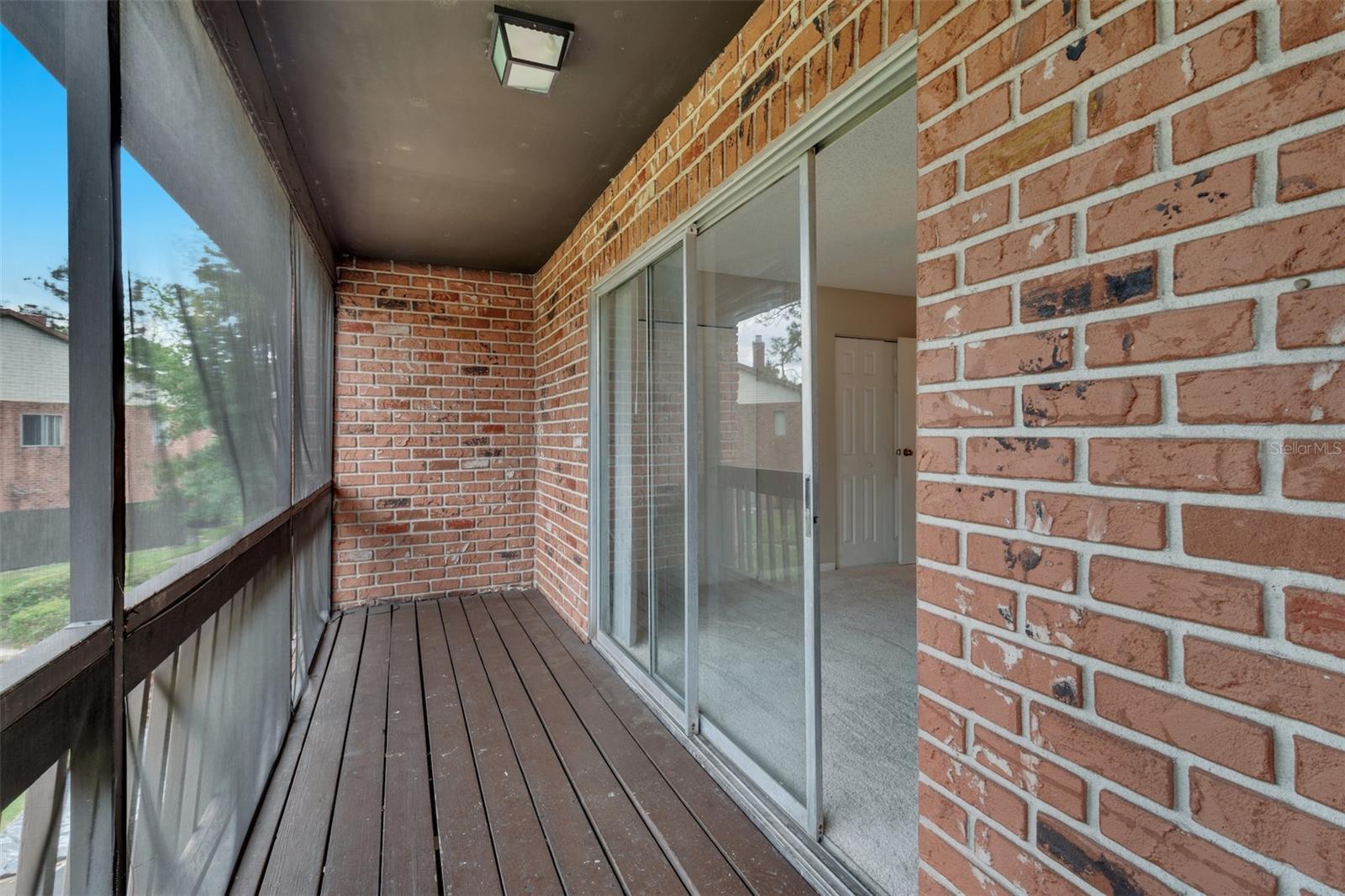 HUNTINGTON ON GREEN CONDO - Residential