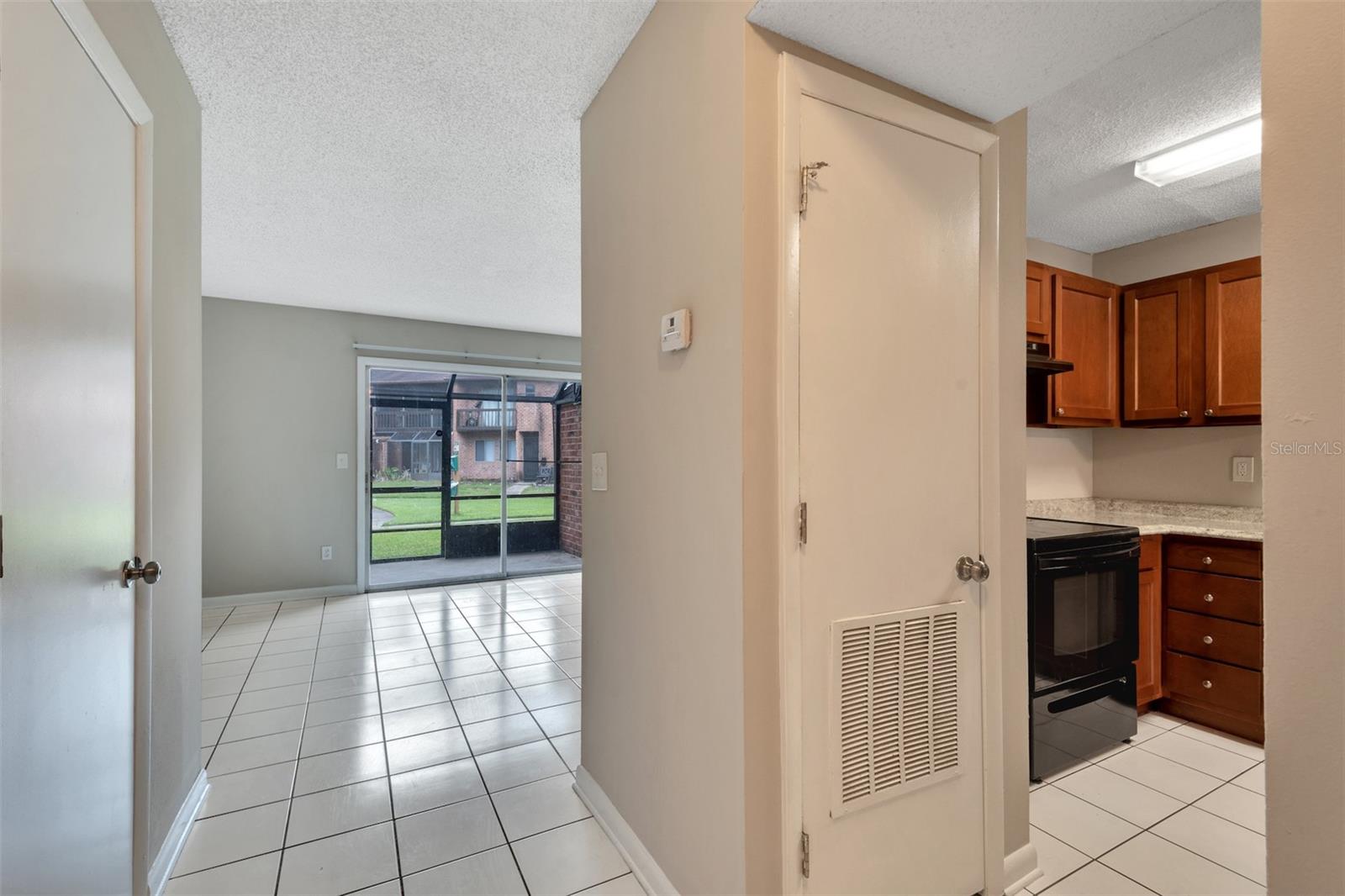 HUNTINGTON ON GREEN CONDO - Residential