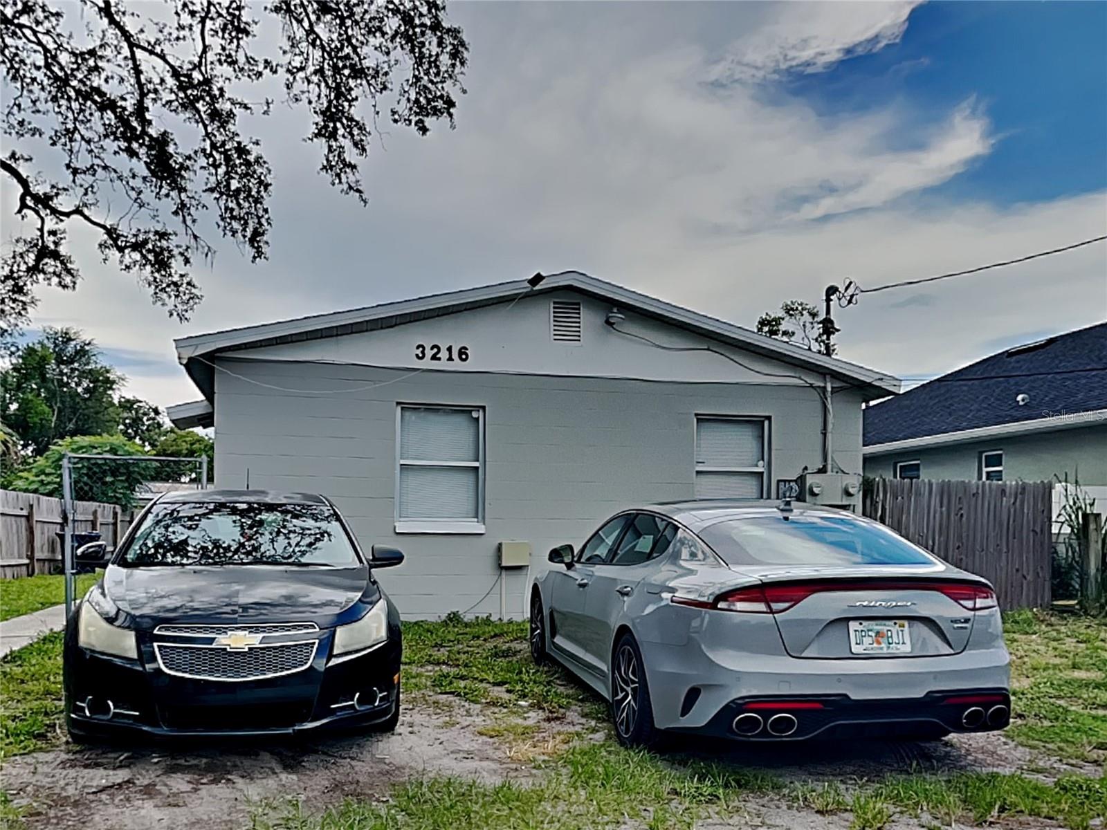 SPECIAL!! 1/2 OFF THE 1ST MO RENT IF YOU SIGN A LEASE BEFORE 8/31
Discover this lovely duplex nestled in a convenient Tampa location. The spacious family room features laminate flooring throughout, offering a sleek look and effortless maintenance. The modern kitchen is equipped with a refrigerator and range, perfect for preparing your favorite meals. For added convenience, this unit includes an in-unit washer and dryer.
Ideally situated just 15 minutes from downtown Tampa, with quick access to major highways including I-75, making your daily commute a breeze. Don't miss the opportunity to make this comfortable and well-connected space your new home!
Pets 1 small dog- ok
Resident Benefit Package: $42.00-month. Includes HVAC air filter delivery, Tenant Liability Insurance, Credit Reporting, Tenant Rewards Program, and much more!
This property is eligible for deposit alternative coverage in lieu of a security deposit. For information and enrollment, please contact our leasing team and enjoy a deposit-free renting experience.