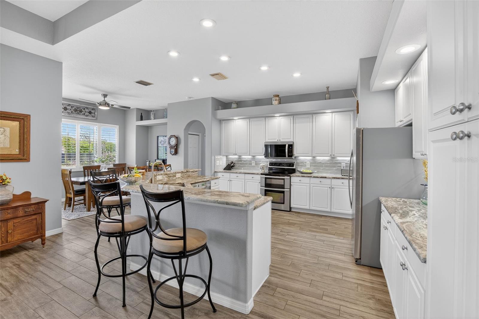 LA PALOMA VILLAGE UNIT 2 PH - Residential