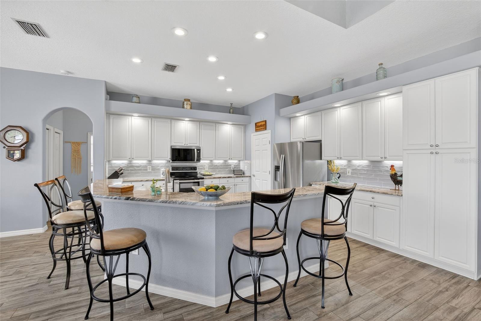 LA PALOMA VILLAGE UNIT 2 PH - Residential