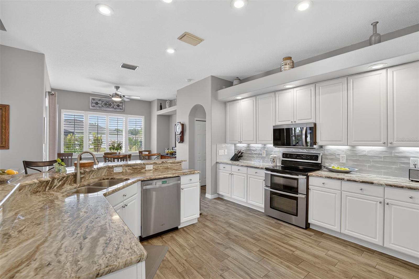 LA PALOMA VILLAGE UNIT 2 PH - Residential