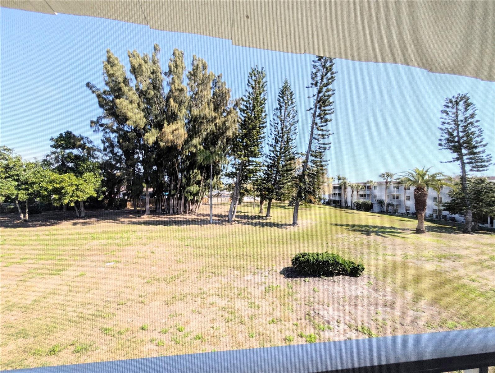 THE FOURTH BAYSHORE - Residential