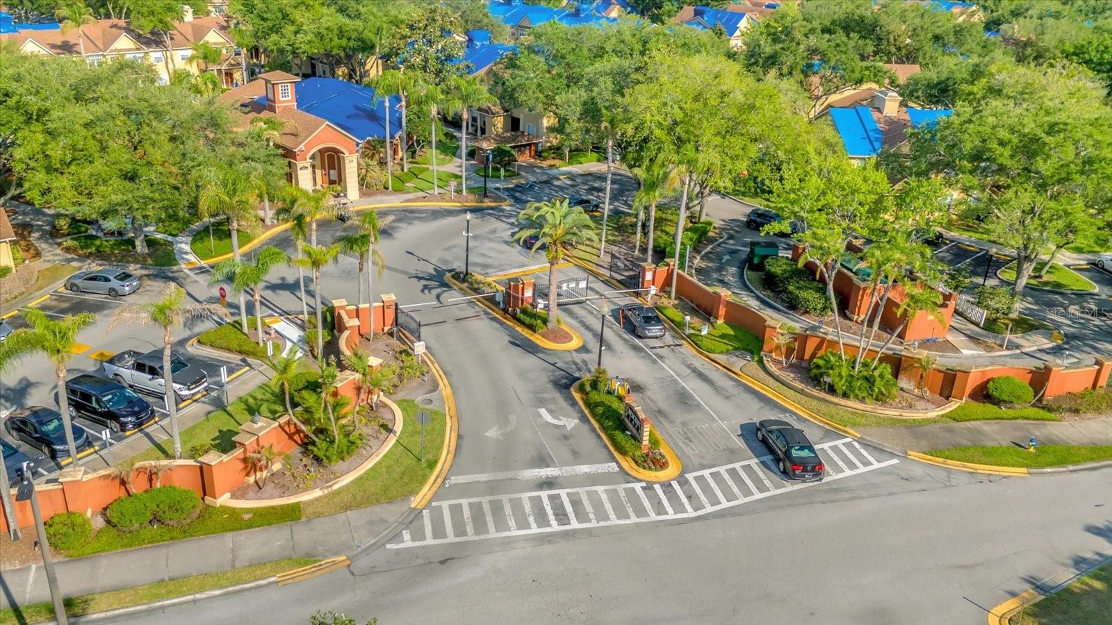 CRESCENT PLACE AT LAKE LOTUS CONDO - Residential