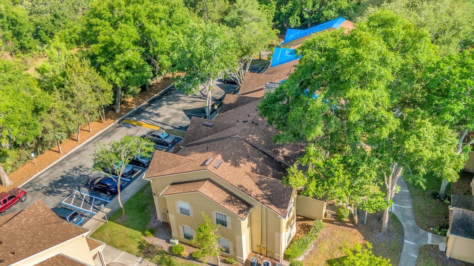 CRESCENT PLACE AT LAKE LOTUS CONDO - Residential