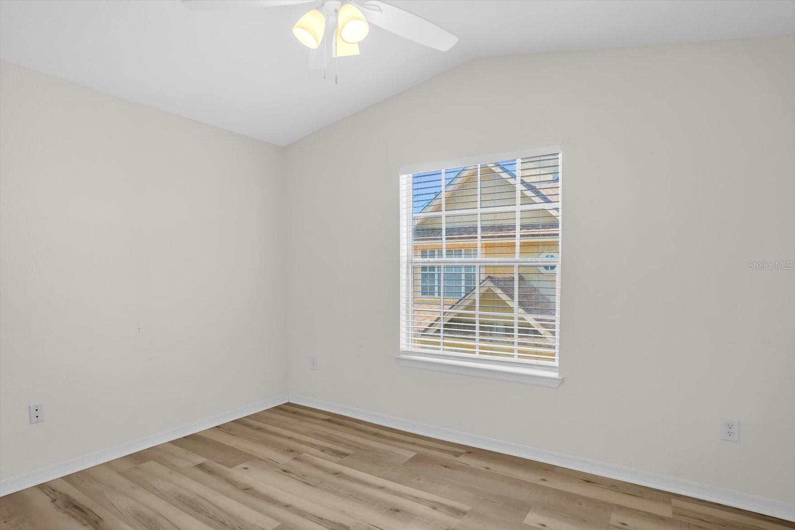 CRESCENT PLACE AT LAKE LOTUS CONDO - Residential
