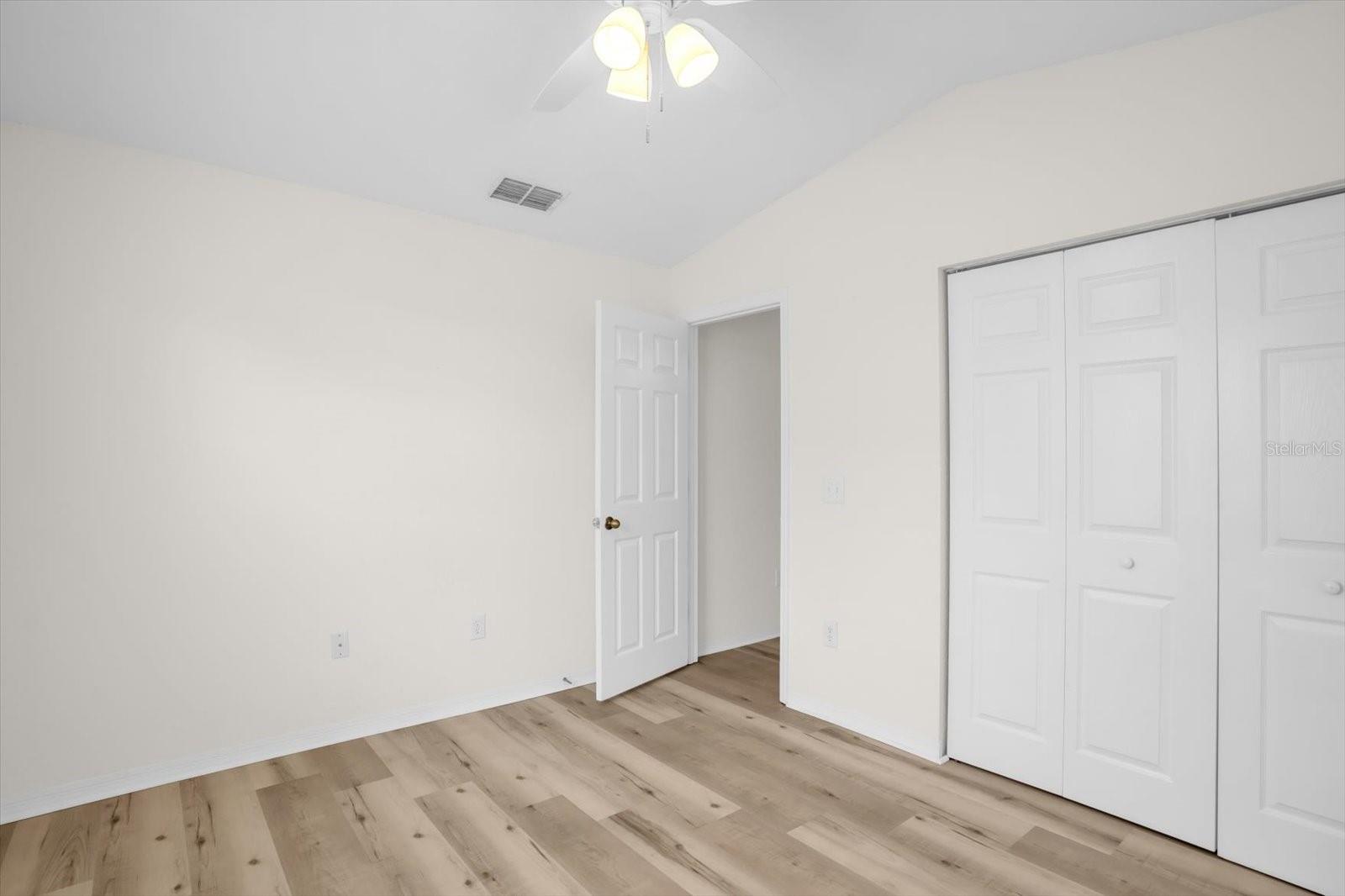 CRESCENT PLACE AT LAKE LOTUS CONDO - Residential
