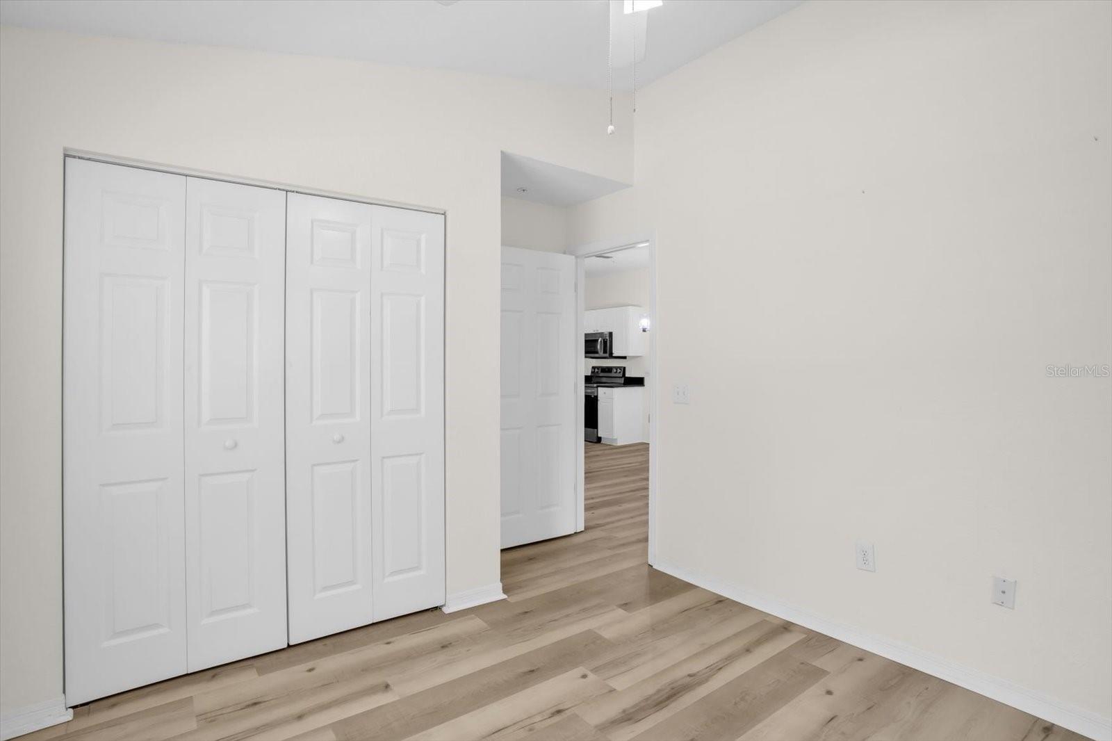 CRESCENT PLACE AT LAKE LOTUS CONDO - Residential