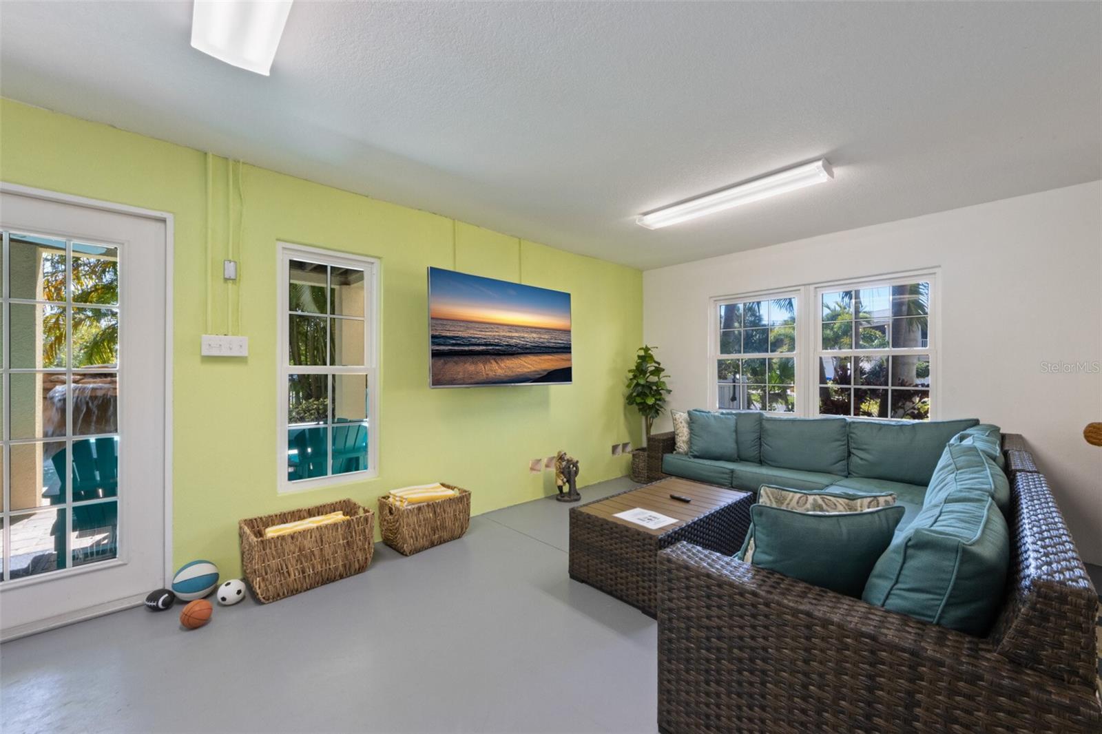 SHORE ACRES FOURTH ADD - Residential