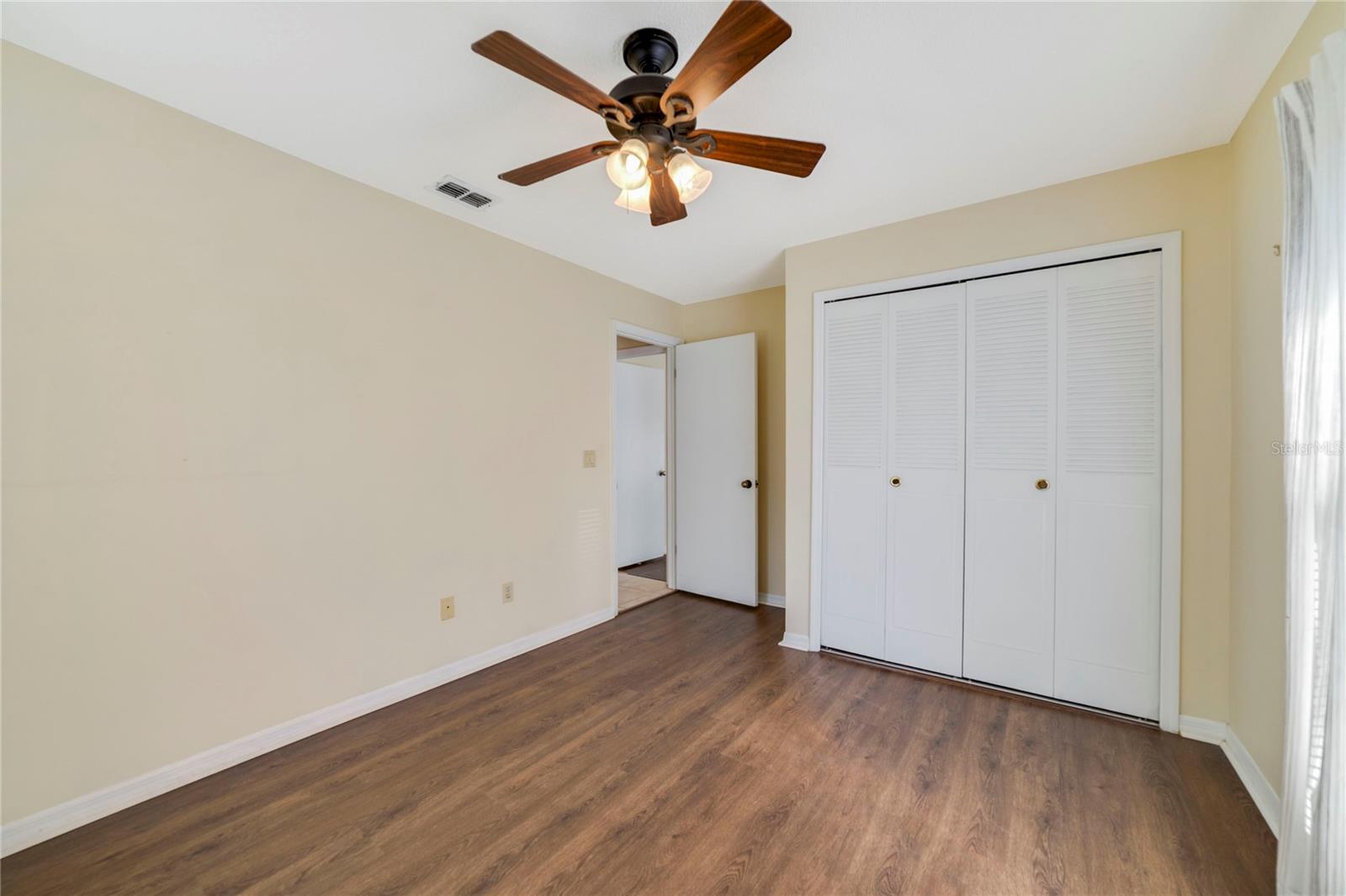 HYDE PARK - Residential