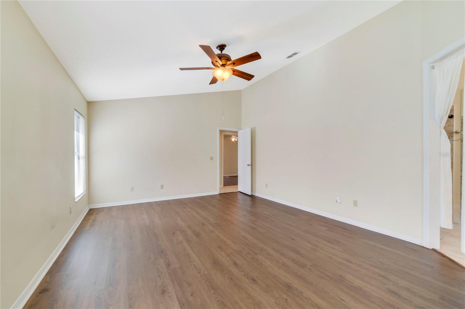 HYDE PARK - Residential