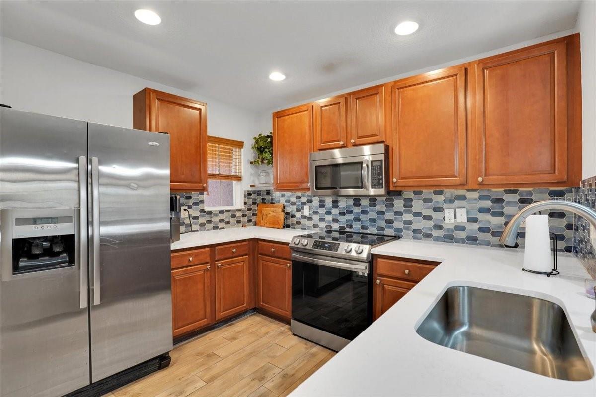 9026 WHITE SAGE LOOP