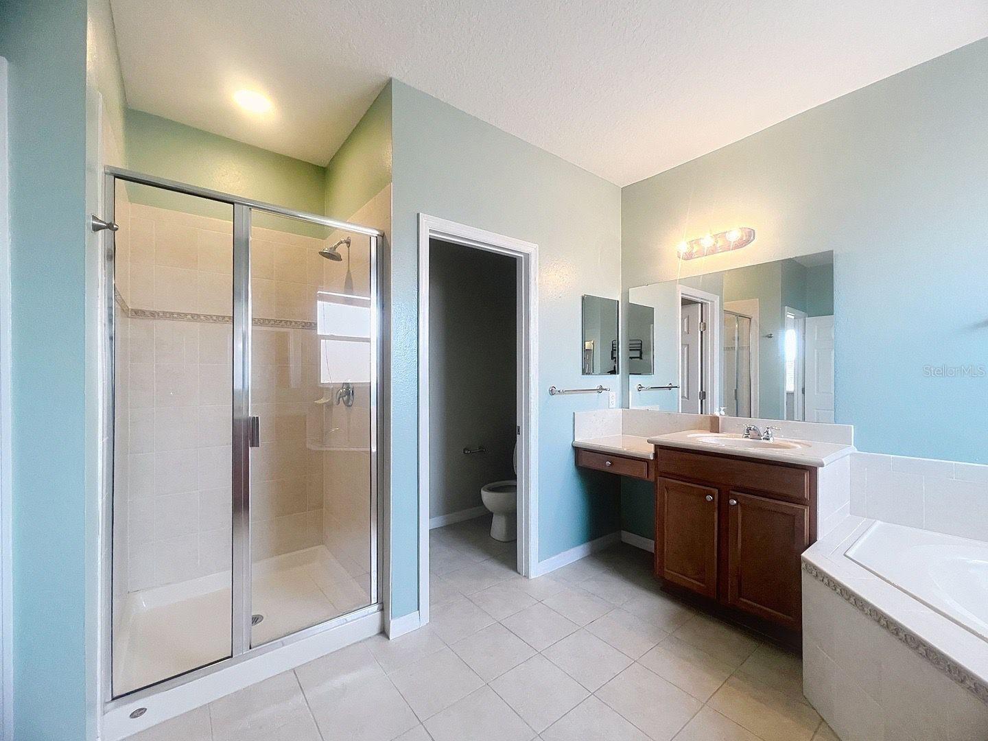 GREENS AT PROVIDENCE PB142 PG 37-44 - Residential Lease