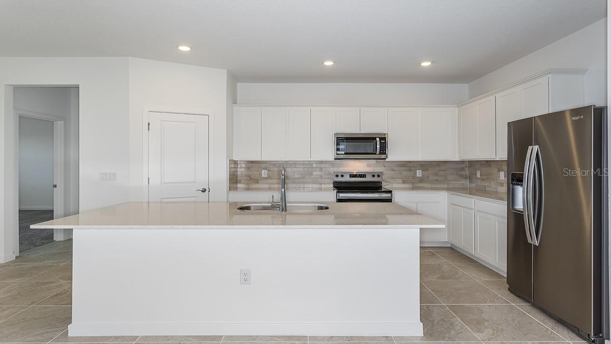 6833 SW 90TH LOOP
