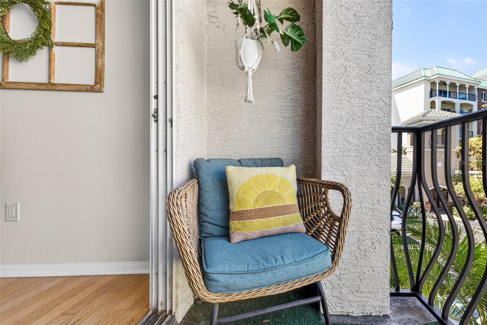 HARBOUR PLACE CITY HOMES A CON - Residential