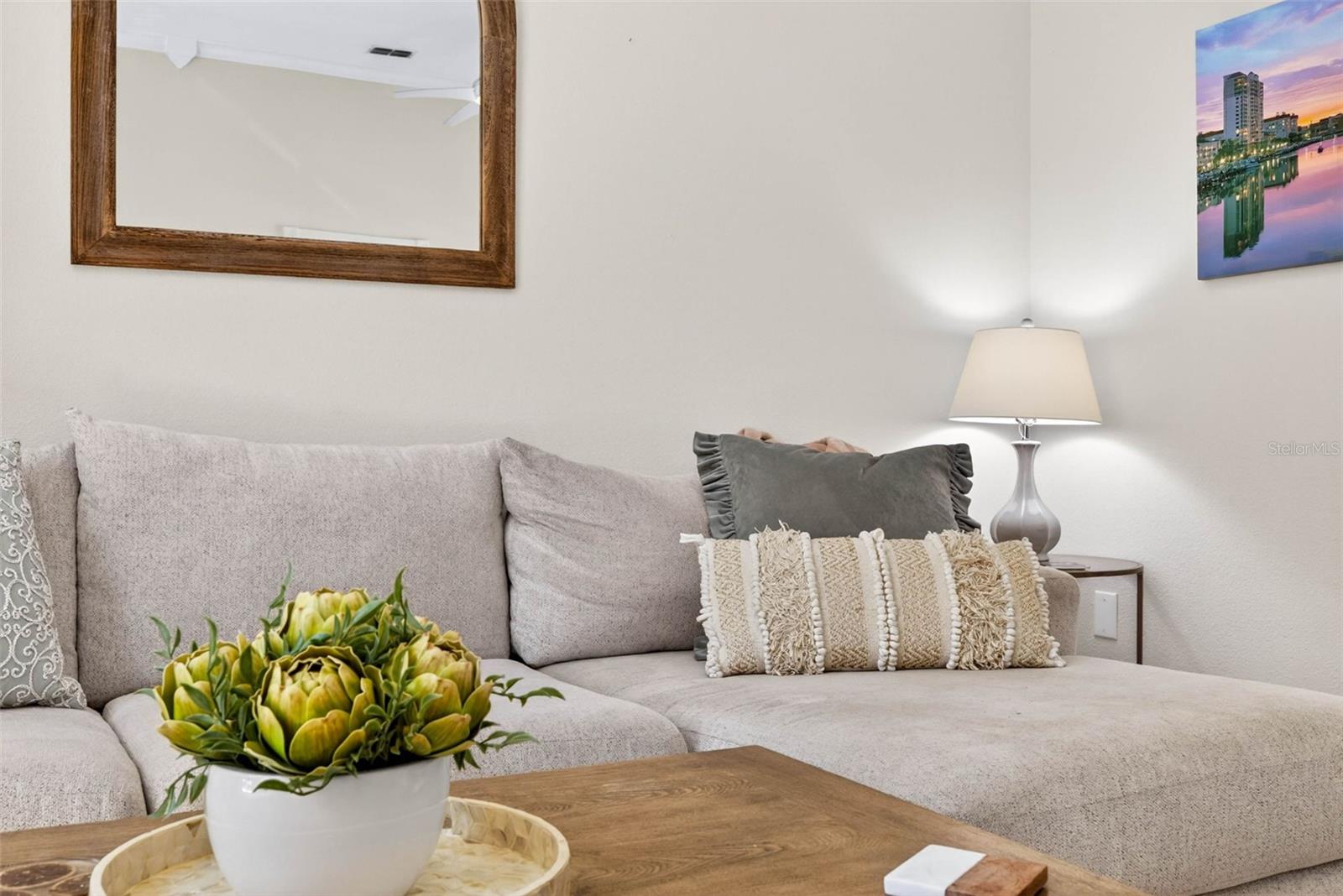 HARBOUR PLACE CITY HOMES A CON - Residential