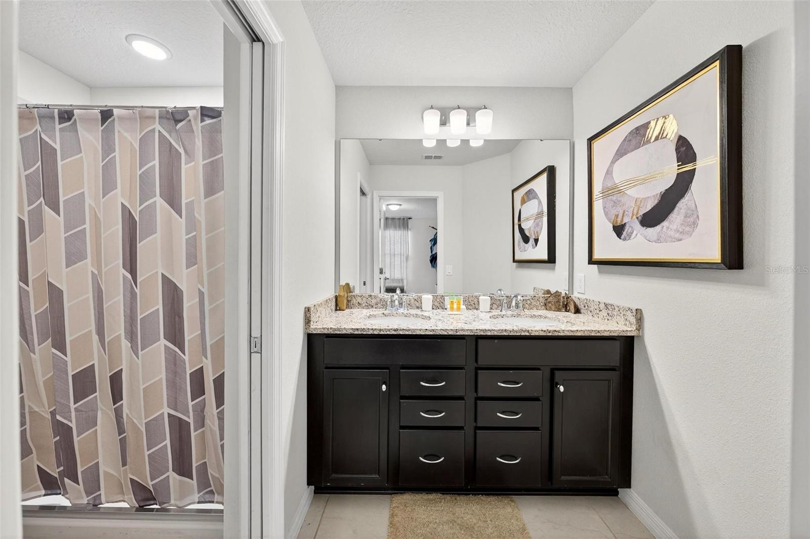 WINDSOR ISLAND RESIDENCE PH 2A - Residential