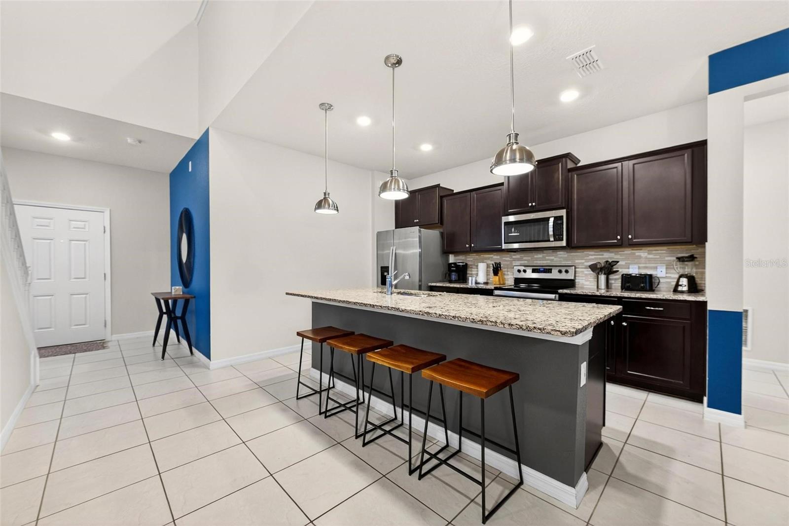 WINDSOR ISLAND RESIDENCE PH 2A - Residential