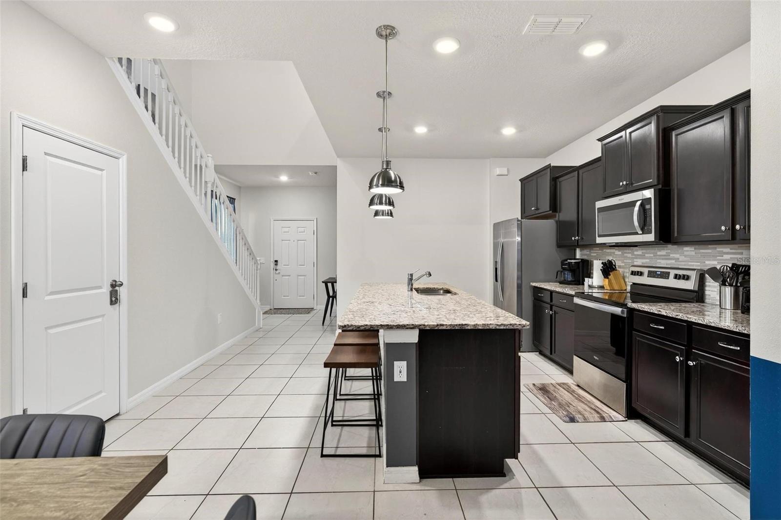 WINDSOR ISLAND RESIDENCE PH 2A - Residential